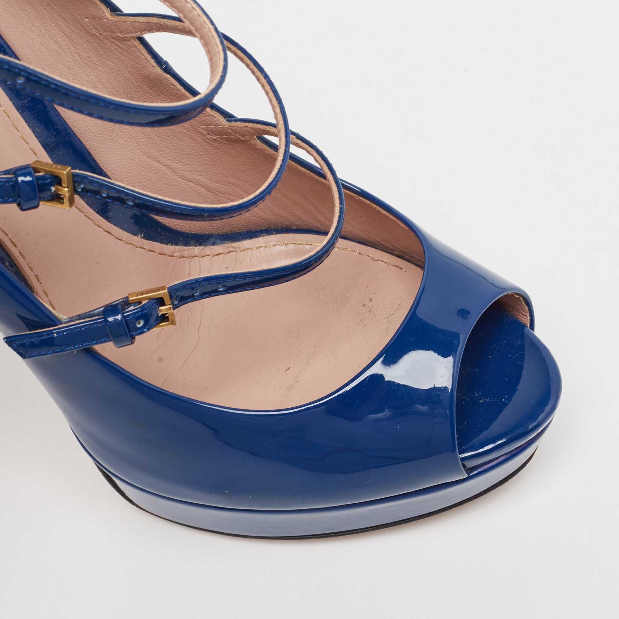 Gucci Pumps Lisbeth in vernice blu misura 37,5 in vendita 3