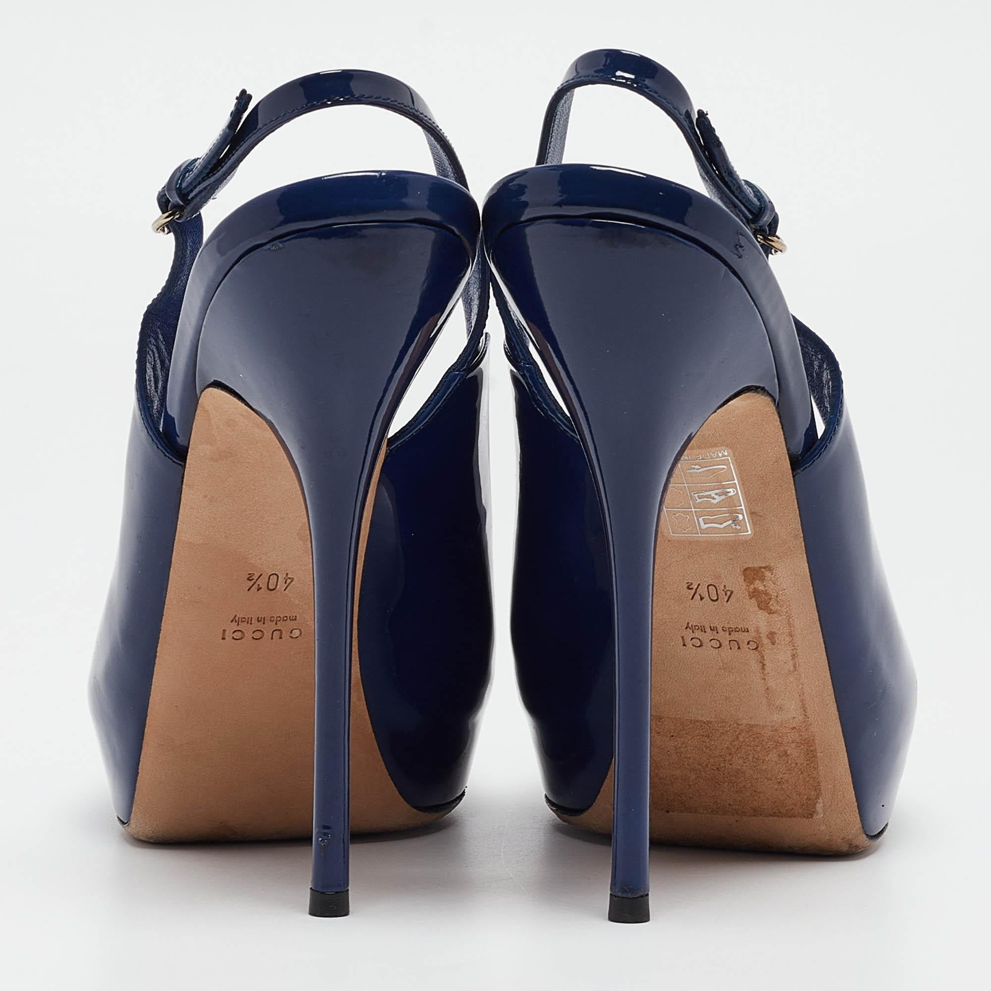 Escarpins Sofia à bout ouvert vernis bleu Gucci, taille 40,5 Pour femmes en vente
