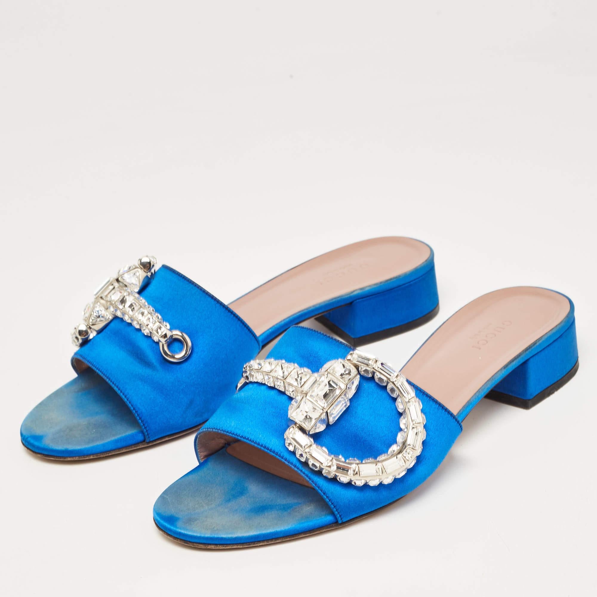 Gucci Bleu Satin Crystal Horsebit Maxime Slide Sandals Size 38.5 Pour femmes en vente
