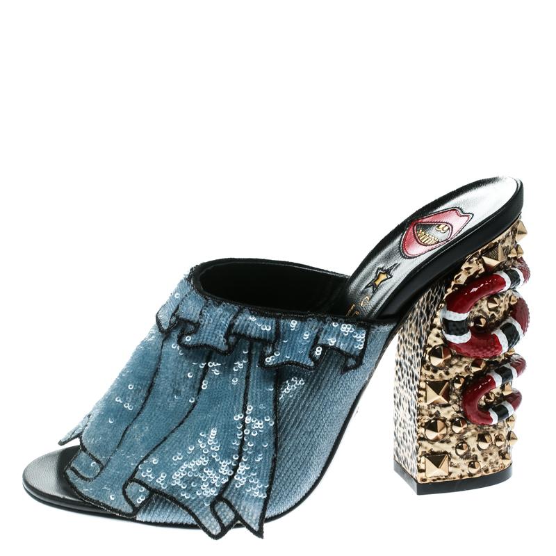 Gucci Blue Sequin Ruffle Trompe L'Oeil Block Heel Mule Sandals Size 38 In Good Condition In Dubai, Al Qouz 2