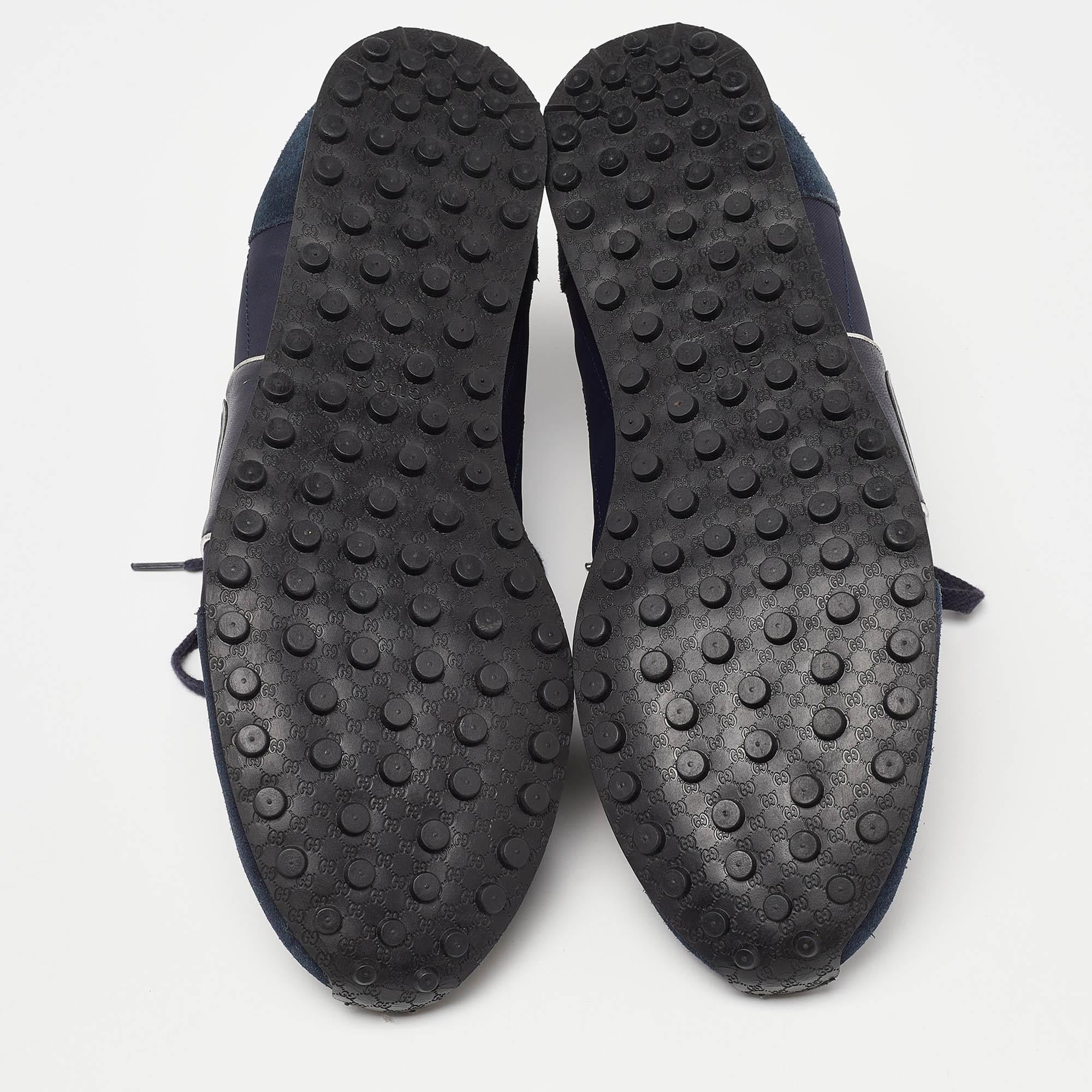 Baskets basses GG en daim et nylon bleu/argent de Gucci Taille 43 en vente 1