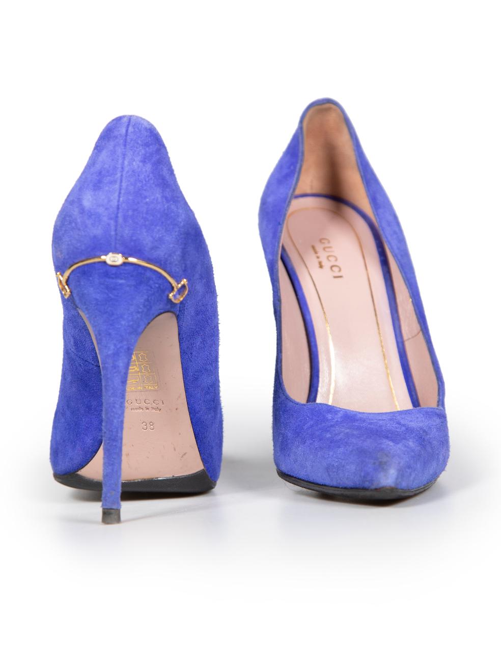 Gucci Blue Suede Horsebit Pointed Toe Pumps Size IT 38 In Good Condition For Sale In London, GB