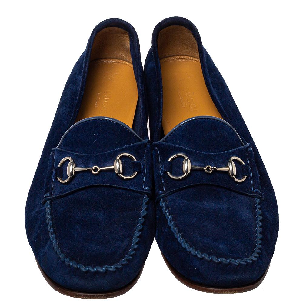 Stylish and well-crafted, these Gucci loafers are worth owning. They have been crafted from suede and they come flaunting a blue shade with the iconic Horsebit details on the vamps. The loafers are ideal to wear all day.

Includes: Original Dustbag
