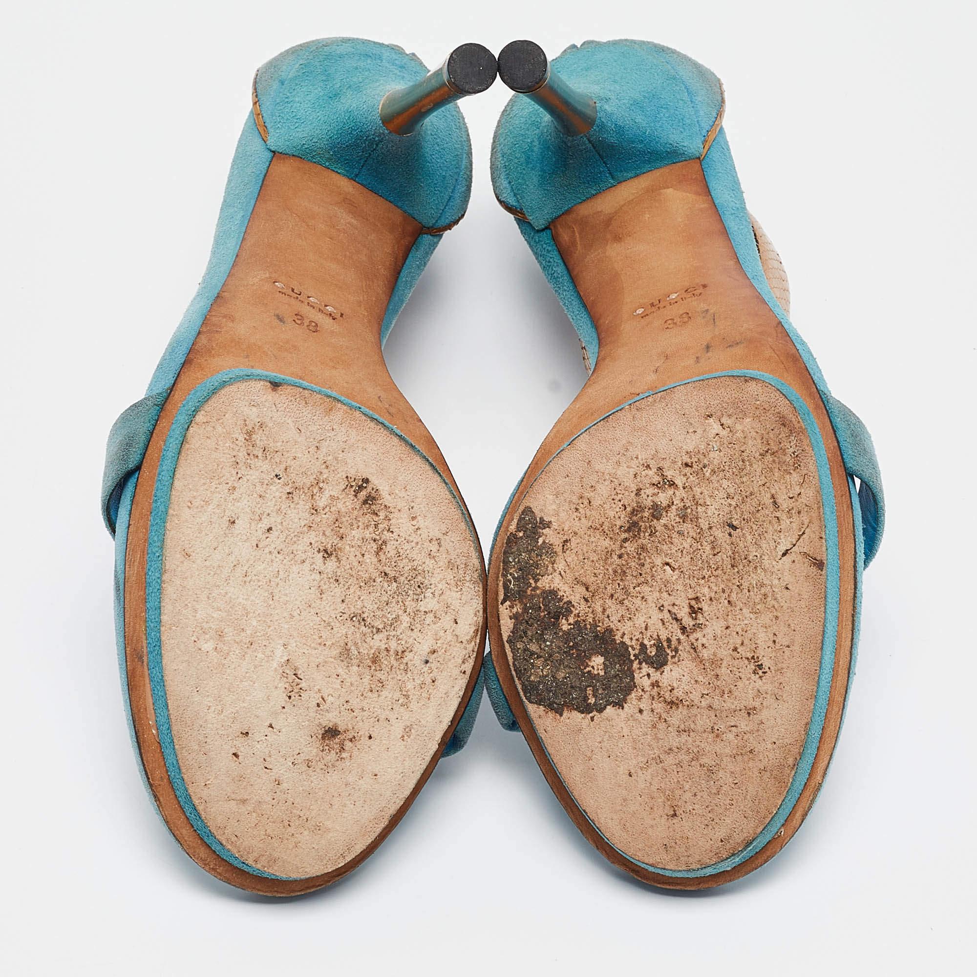 Sandales Kelis Gucci en daim bleu à lanières aux chevilles, taille 38 en vente 1