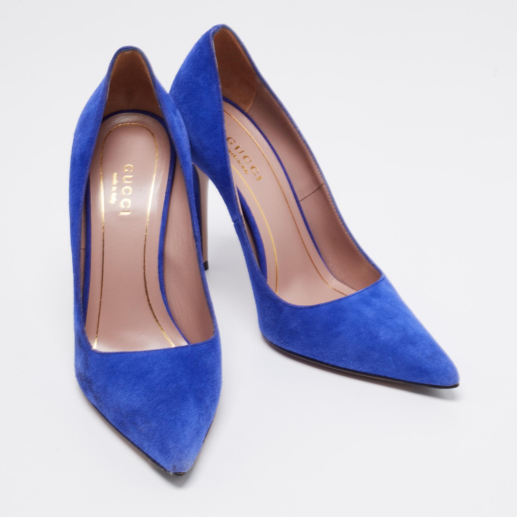 Bleu Gucci - Escarpins à bout pointu en daim bleu, taille 35,5 en vente