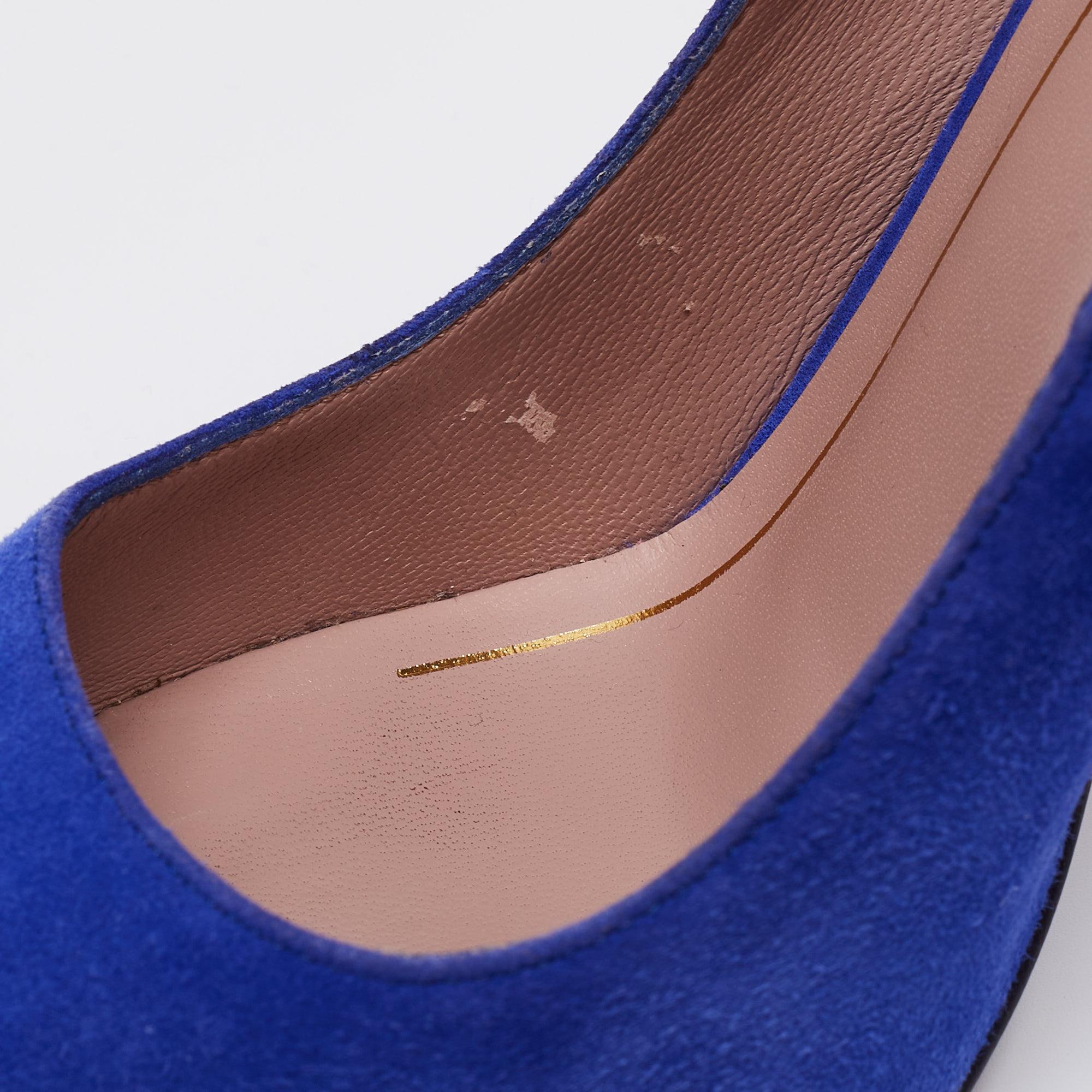 Gucci Blue Suede Pointed Toe Pumps Size 35.5 For Sale 1