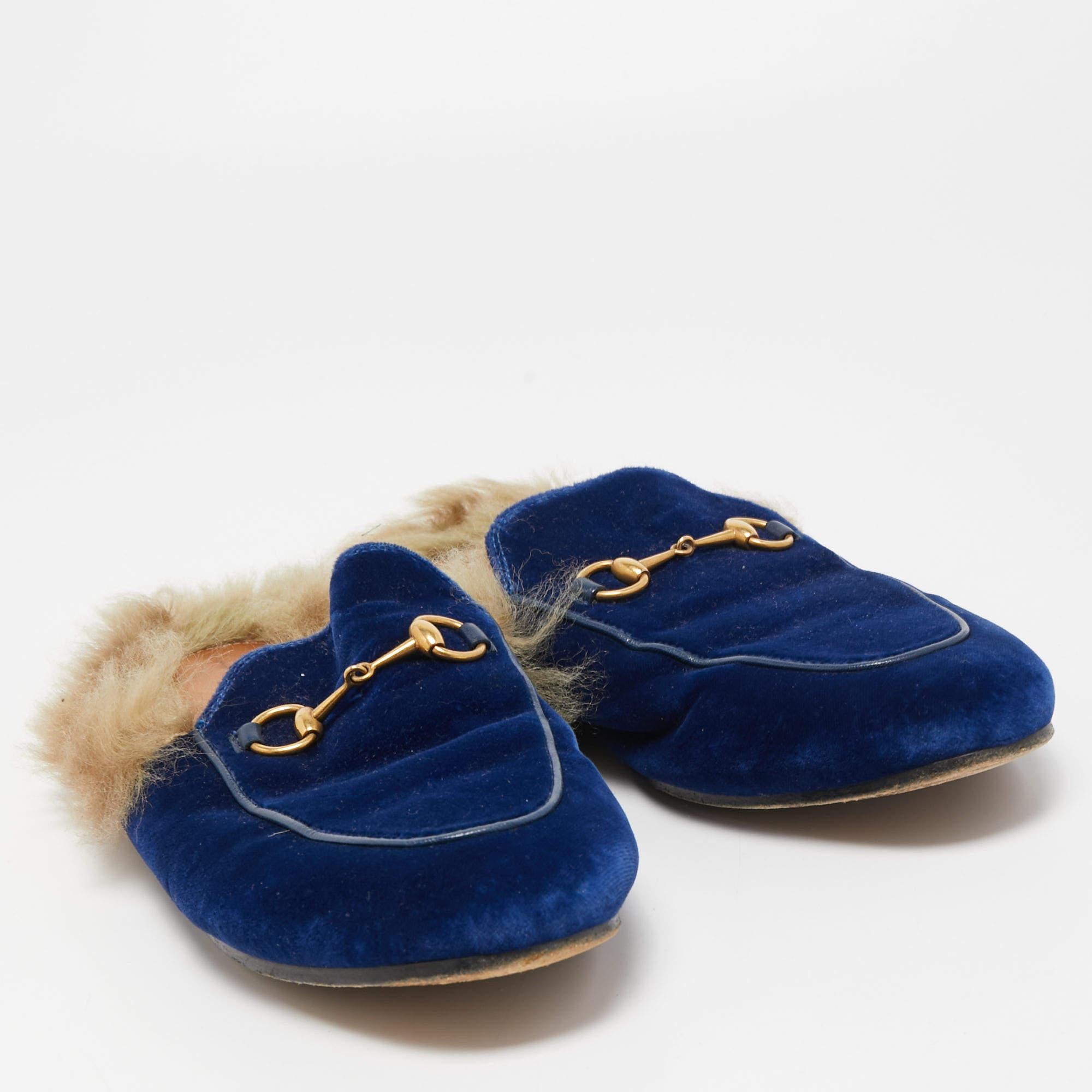 Women's Gucci Blue Velvet and Fur Princetown Flat Mules Size 40