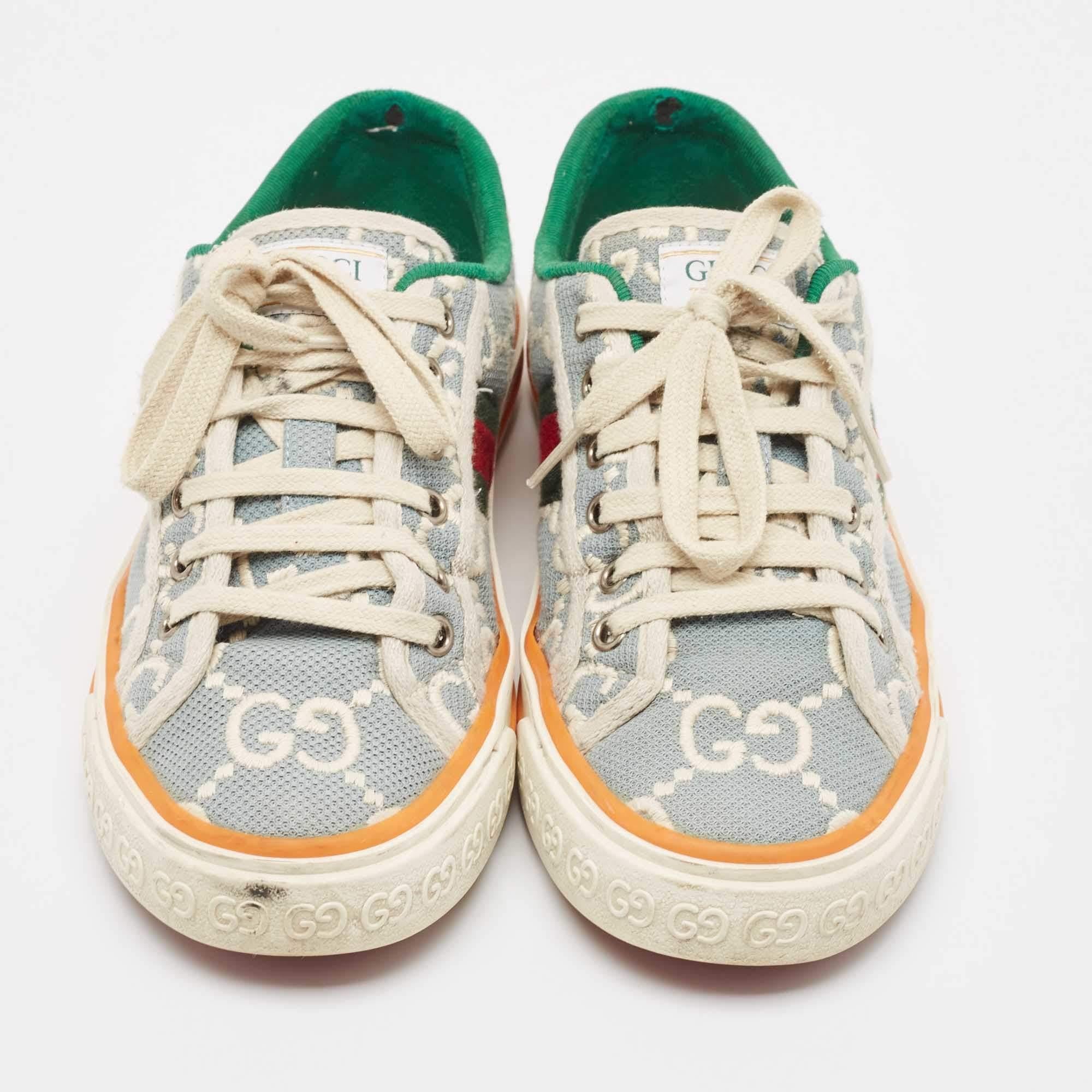 Coming in a classic silhouette these designer sneakers are a seamless combination of luxury comfort and style. These sneakers are designed with signature details and comfortable insoles.