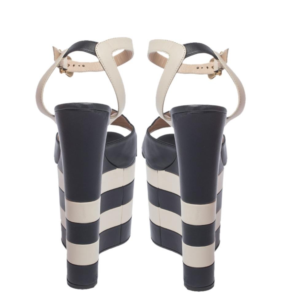 Gucci Blue/White Leather Striped Sally Platform Wedge Sandals Size 36.5 In Good Condition In Dubai, Al Qouz 2