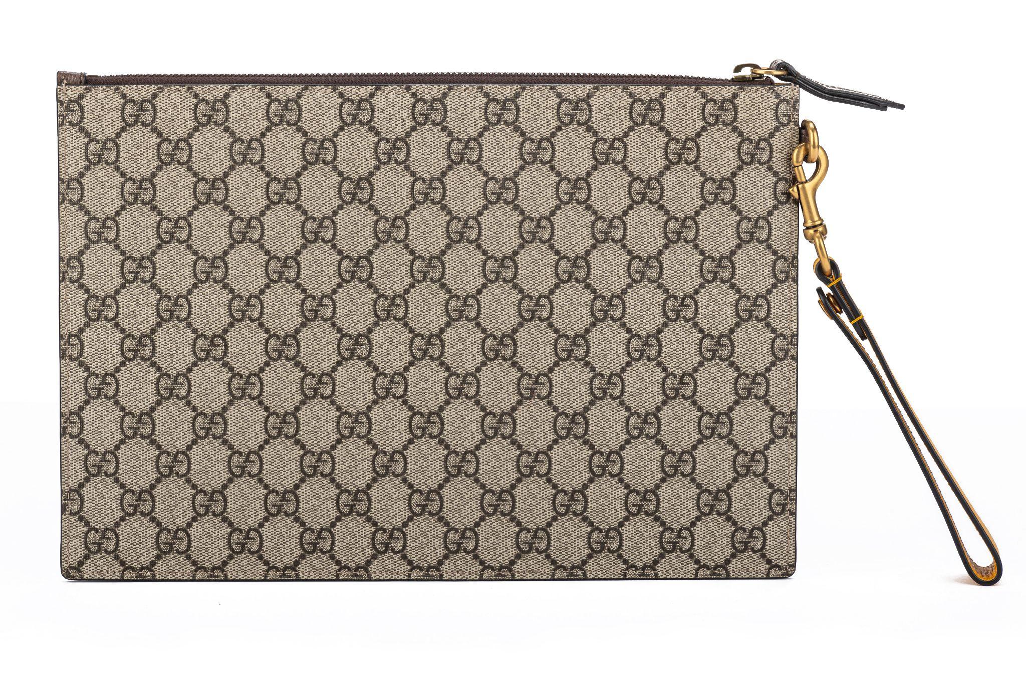 Gucci BNIB Pochette monogrammée avec tigre Neuf à West Hollywood, CA