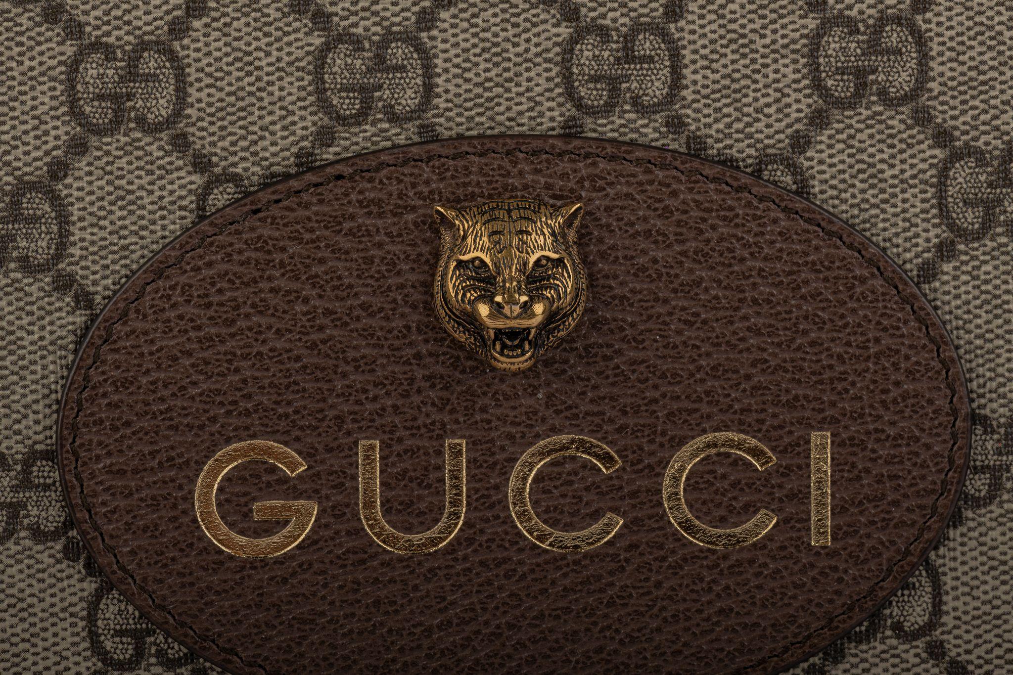 Gucci BNIB Pochette monogrammée avec tigre 1