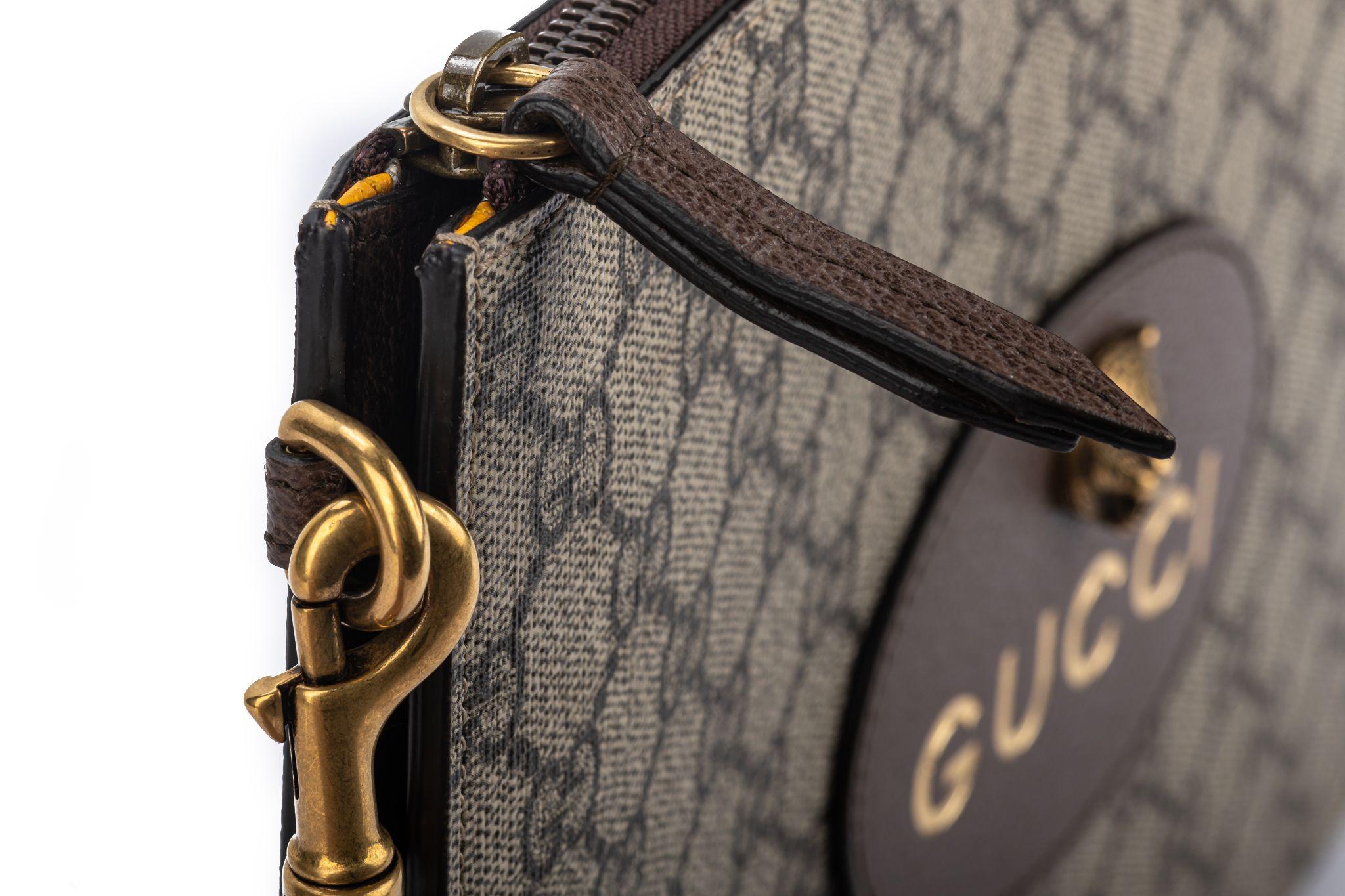 Gucci BNIB Pochette monogrammée avec tigre 2