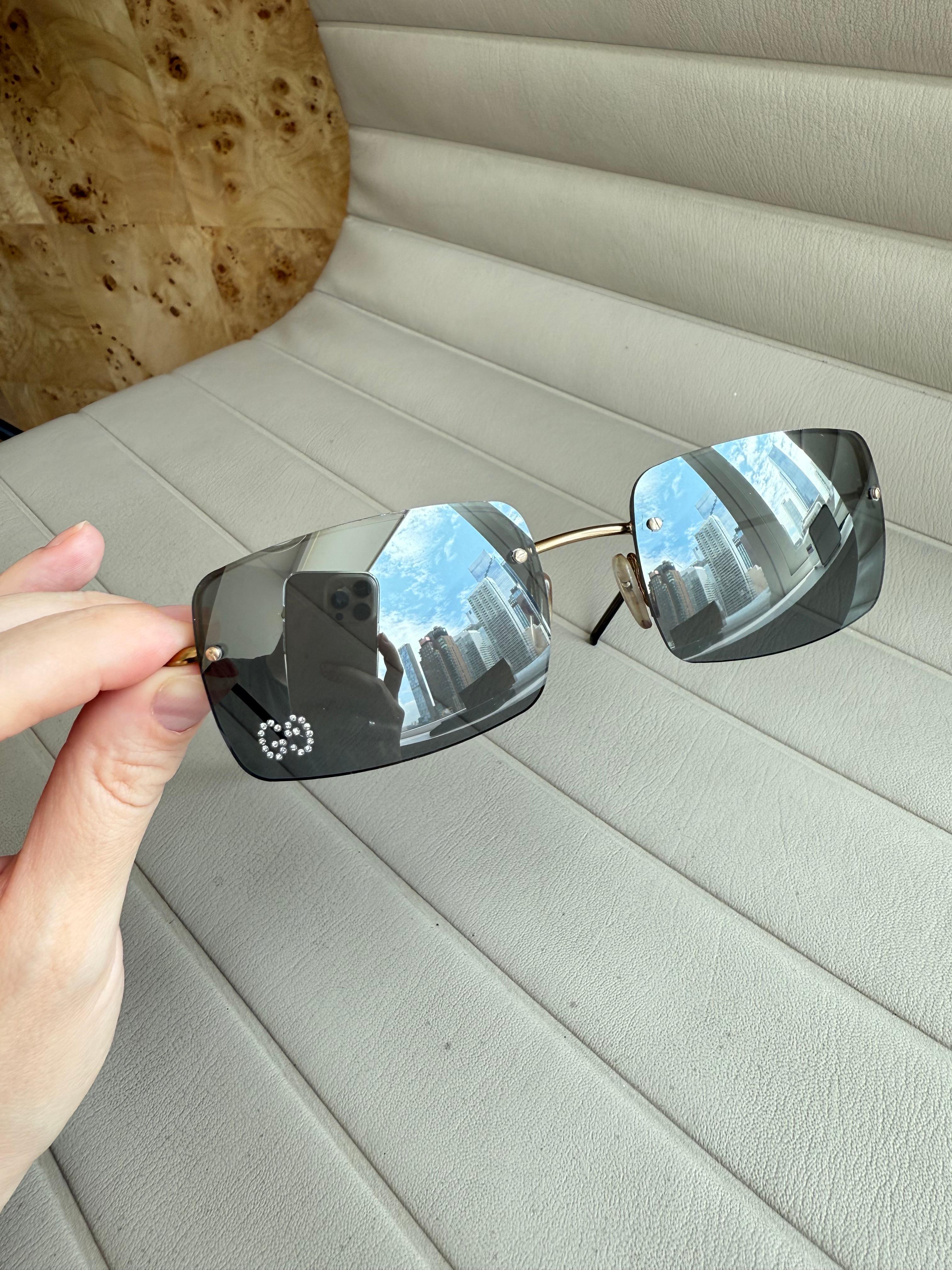 Women's or Men's GUCCI by TOM FORD 2002 Vintage Sunglasses w. Crystal GG Logo Rimless For Sale