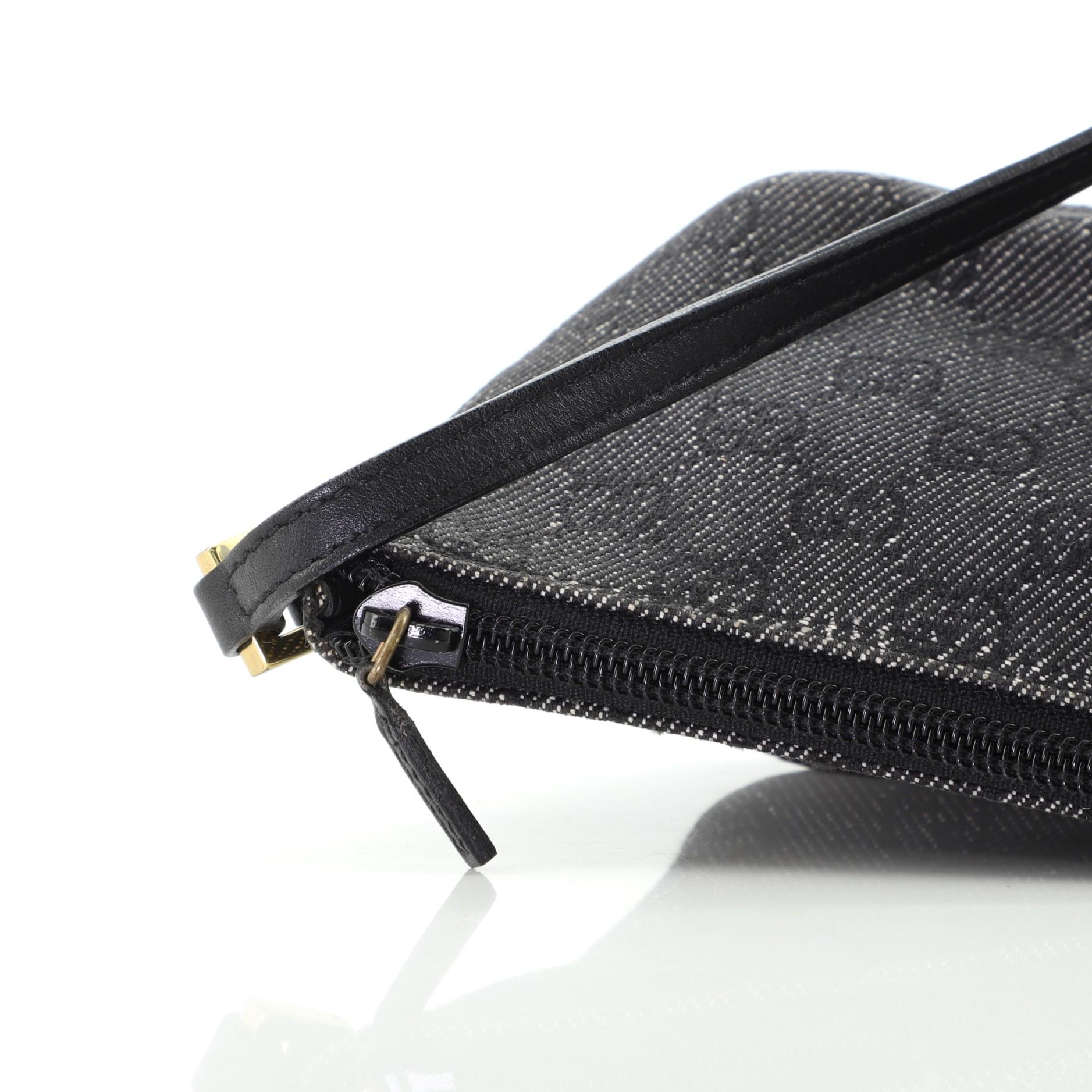 Gucci Boat Pochette GG Denim Small In Fair Condition In NY, NY