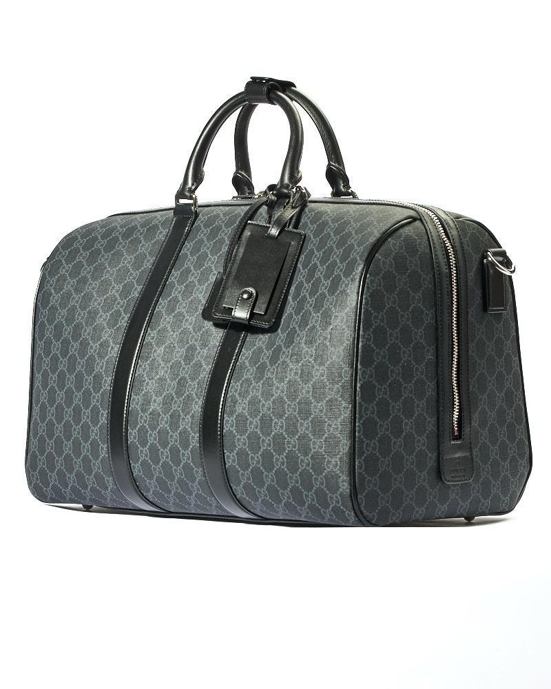 Gucci Medium GG Supreme Duffle Bag Schwarz (Gray) im Angebot