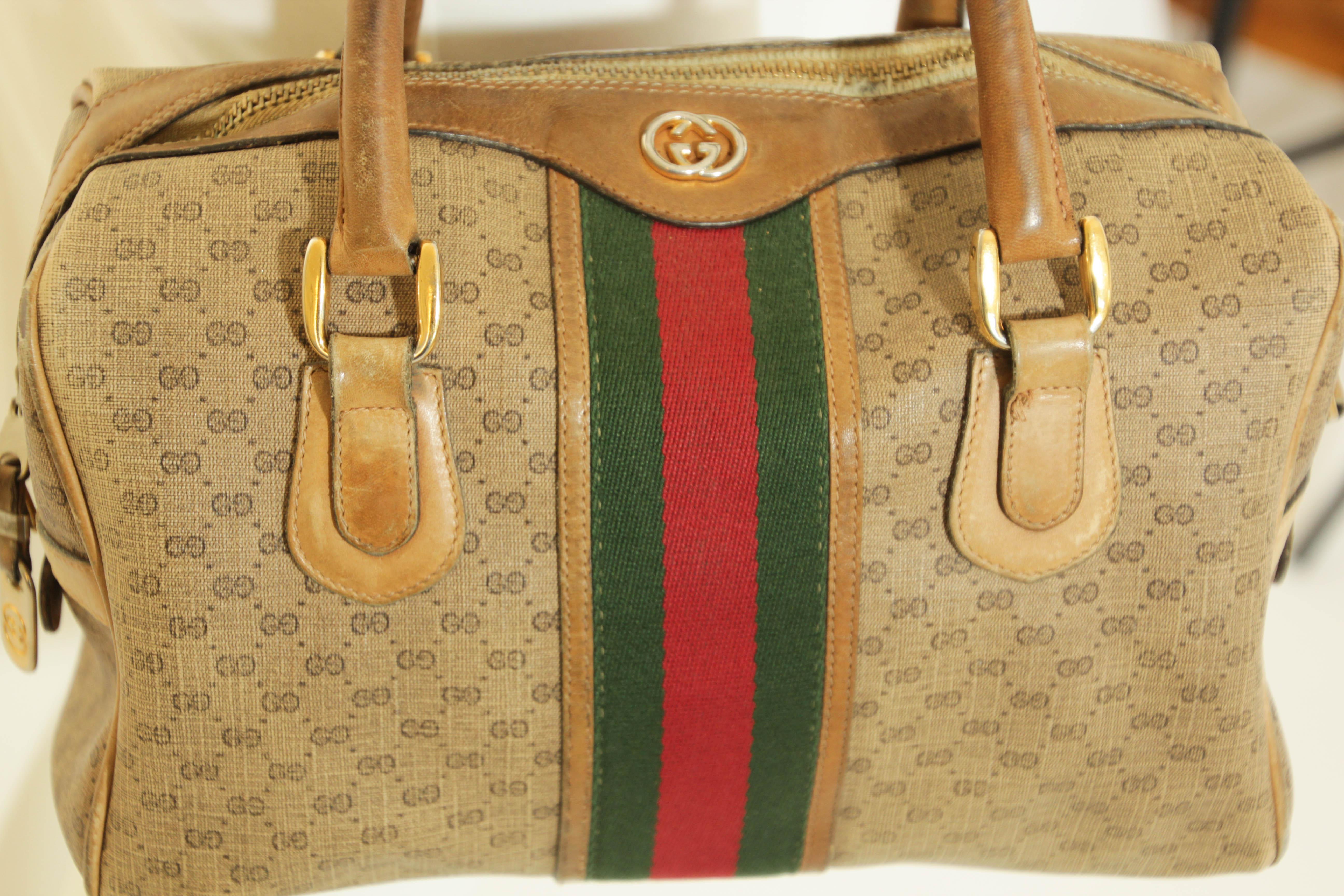 GUCCI Boston Bag Web GG Supreme Monogram Vintage Gucci 1970s In Good Condition For Sale In North Hollywood, CA