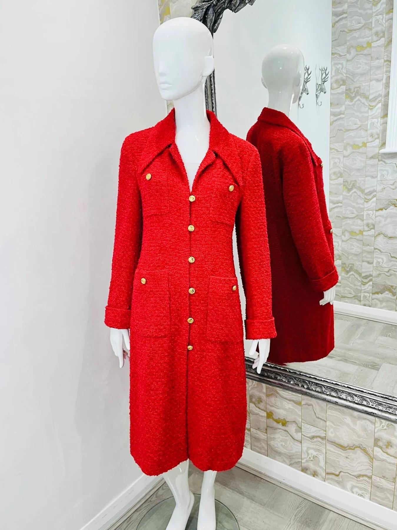 Gucci Boucle Coat 

Bright red with gold logo buttons and four patch pockets. Fully lined.

Additional information:
Size – 44FR
Composition – 52% Polyamide, 38% Cotton, 10% Acrylic, Lining 73% Cupro, 27% Silk
Condition – Very Good