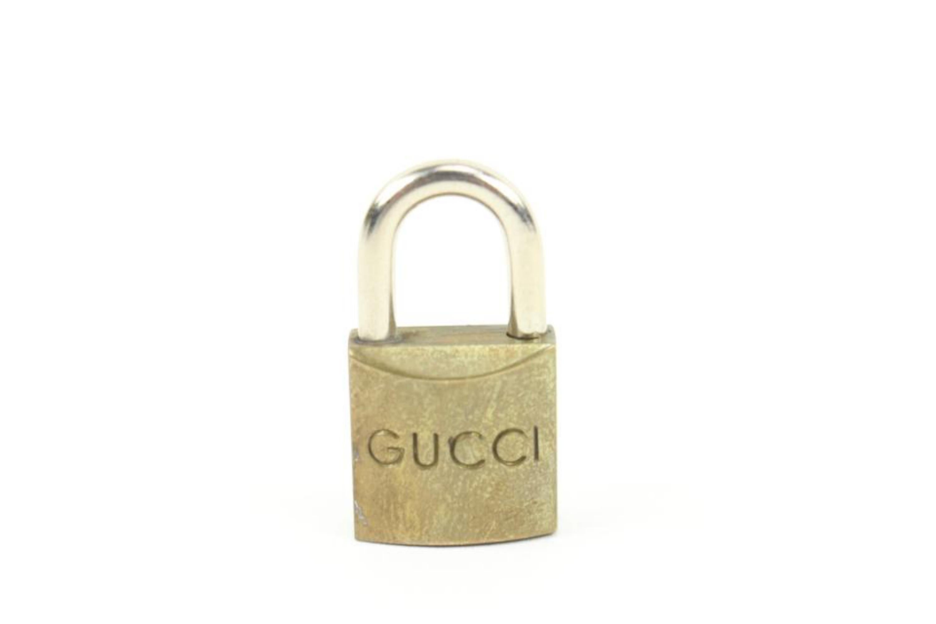 Gucci Messing GG Schloss und Schlüssel Vorhängeschloss Tasche Charme Cadena 11g222s (Beige) im Angebot