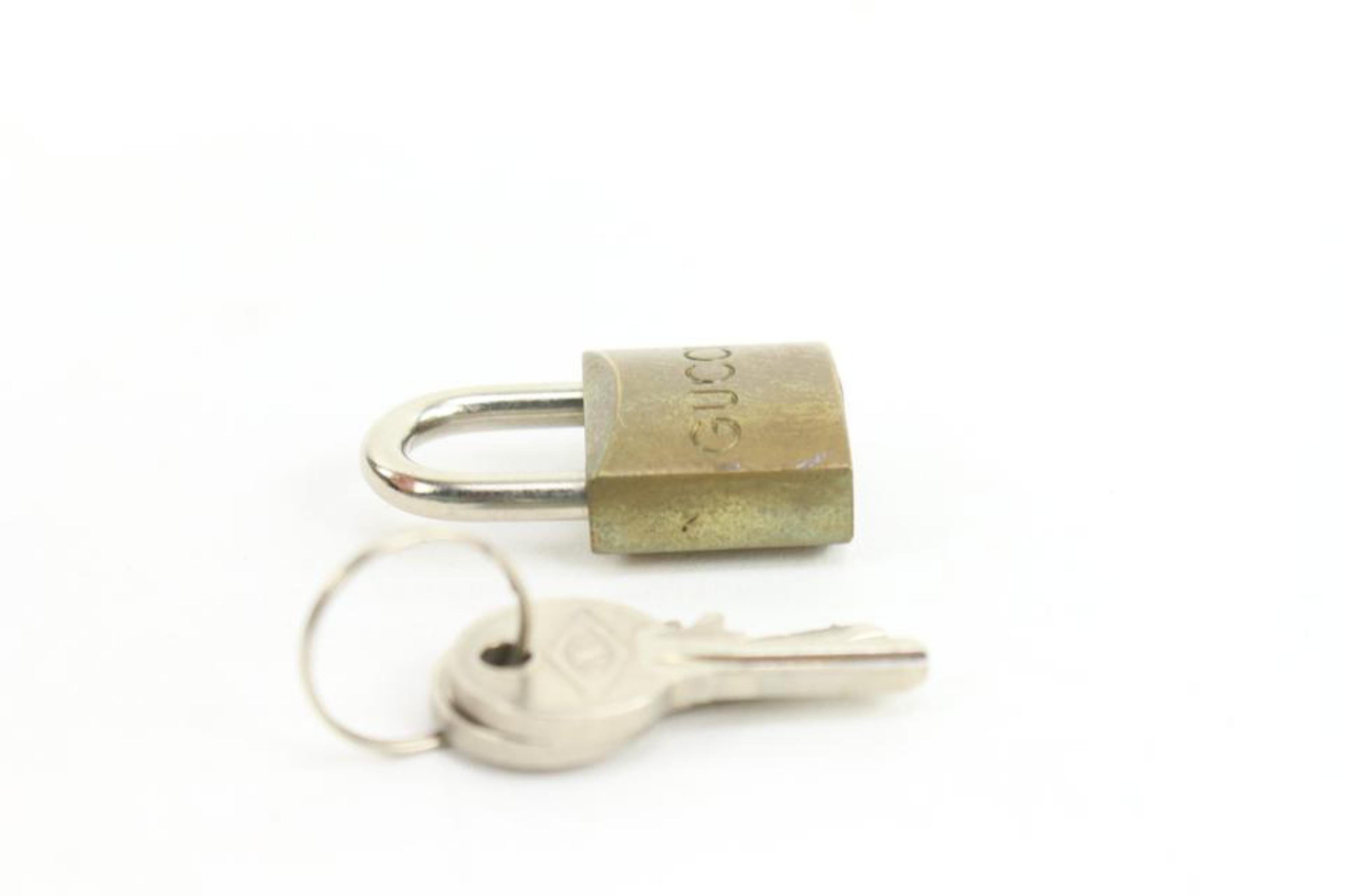 Gucci Brass GG Lock and Key Padlock Bag Charm Cadena 11g222s For Sale 1