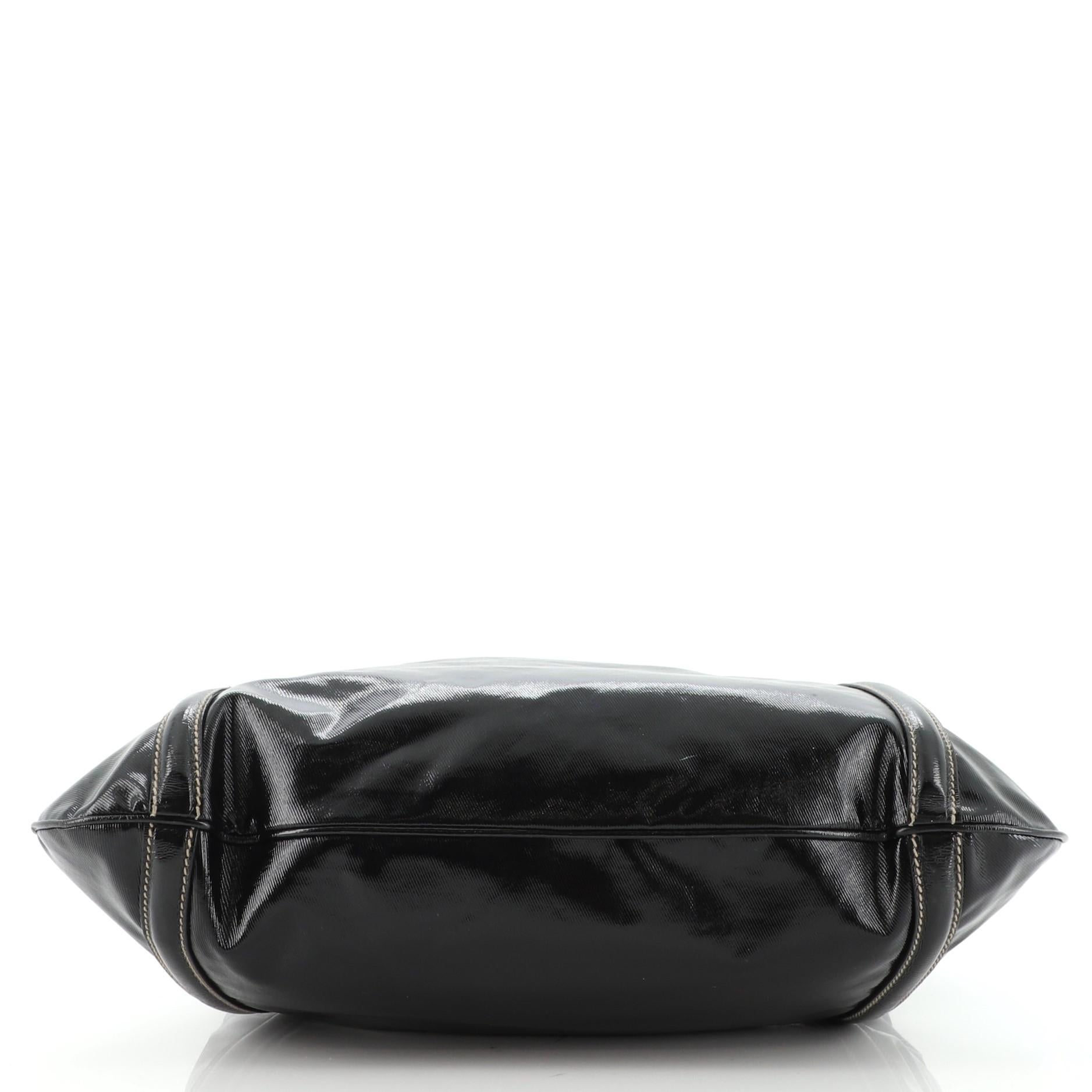Gucci Britt Web Hobo Dialux aus beschichtetem Segeltuch Medium im Zustand „Gut“ in NY, NY