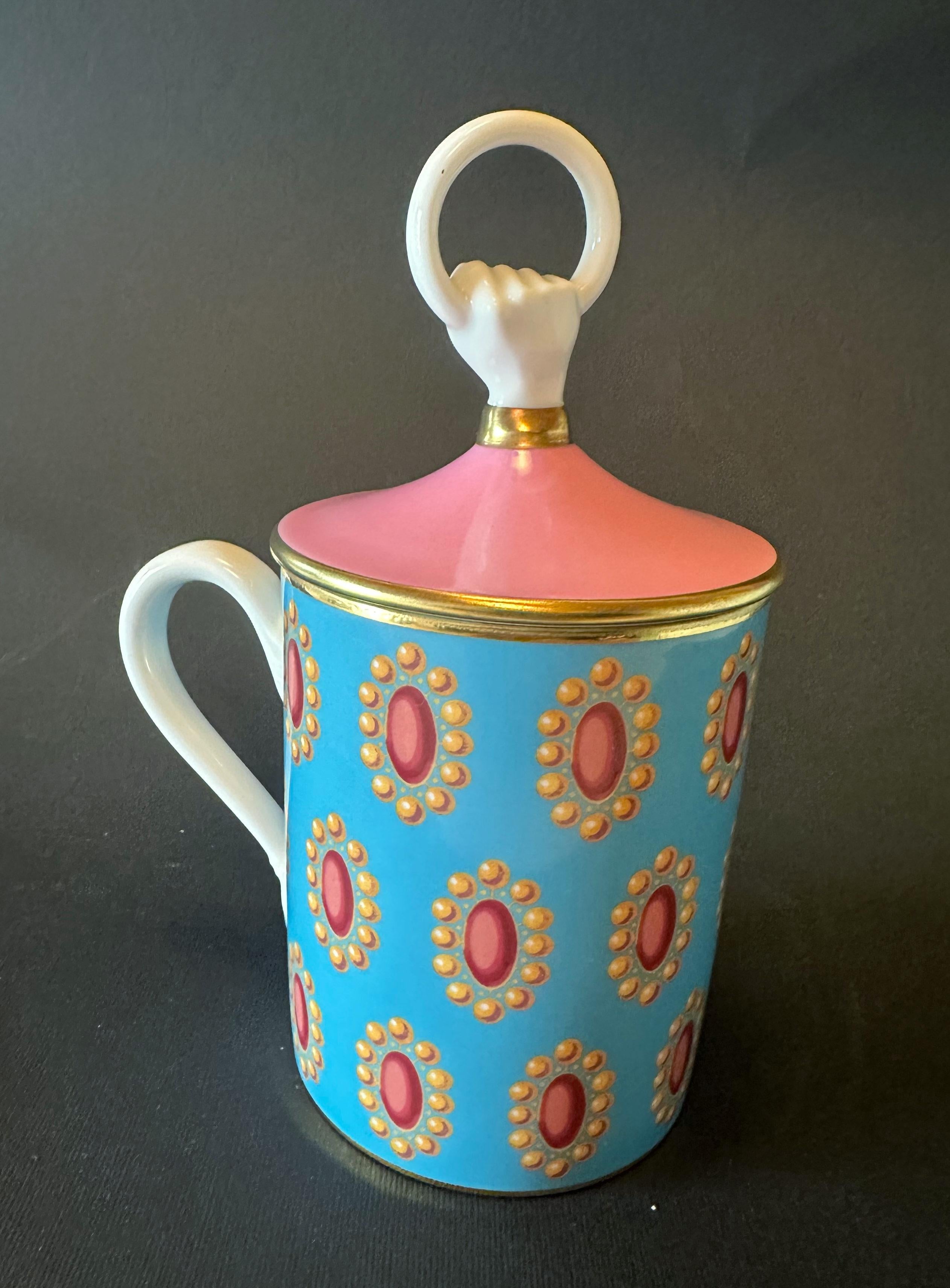 Tazza Gucci Broche Hand and Ring In condizioni buone in vendita a Los Angeles, CA