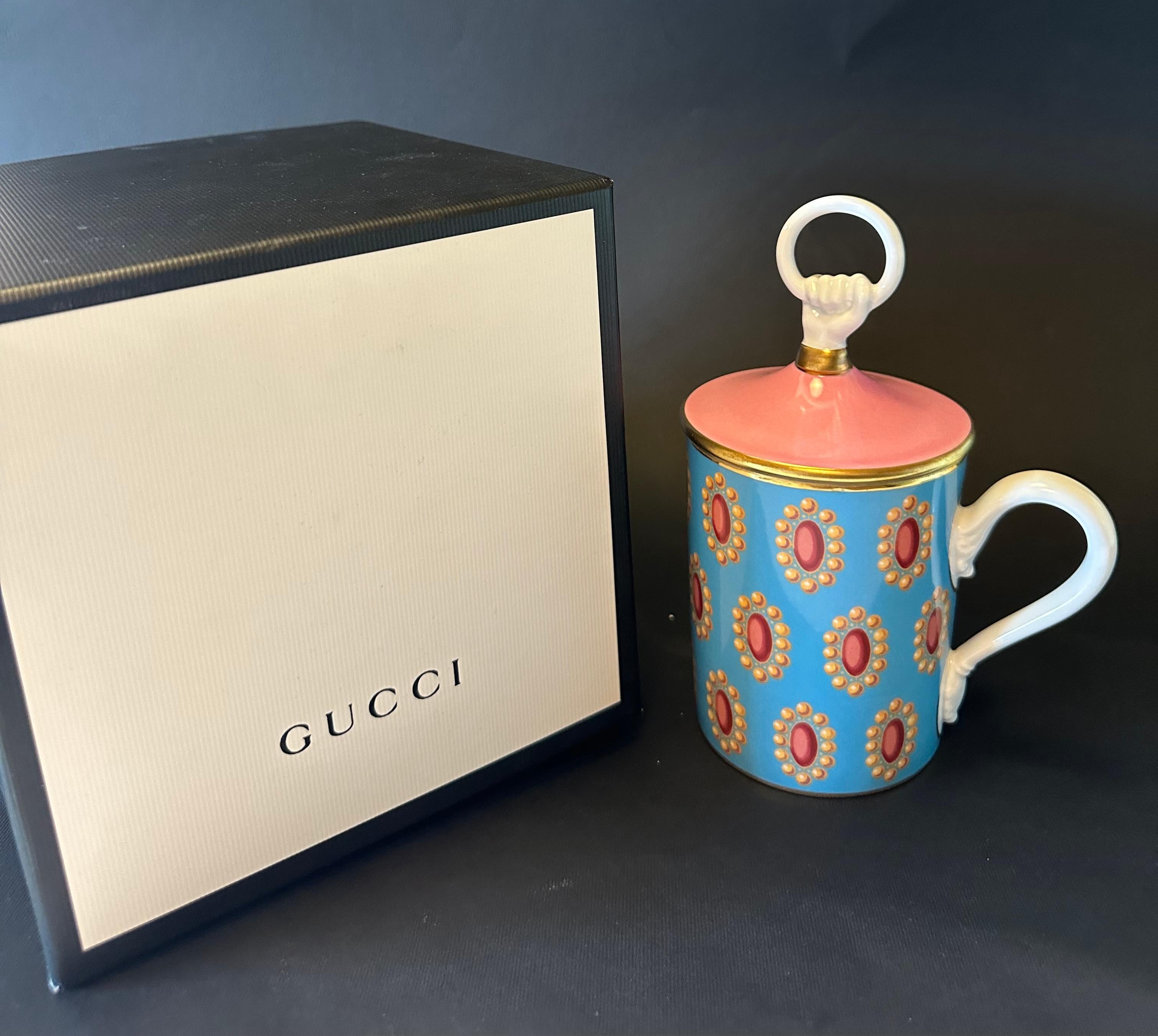 Tazza Gucci Broche Hand and Ring in vendita 2