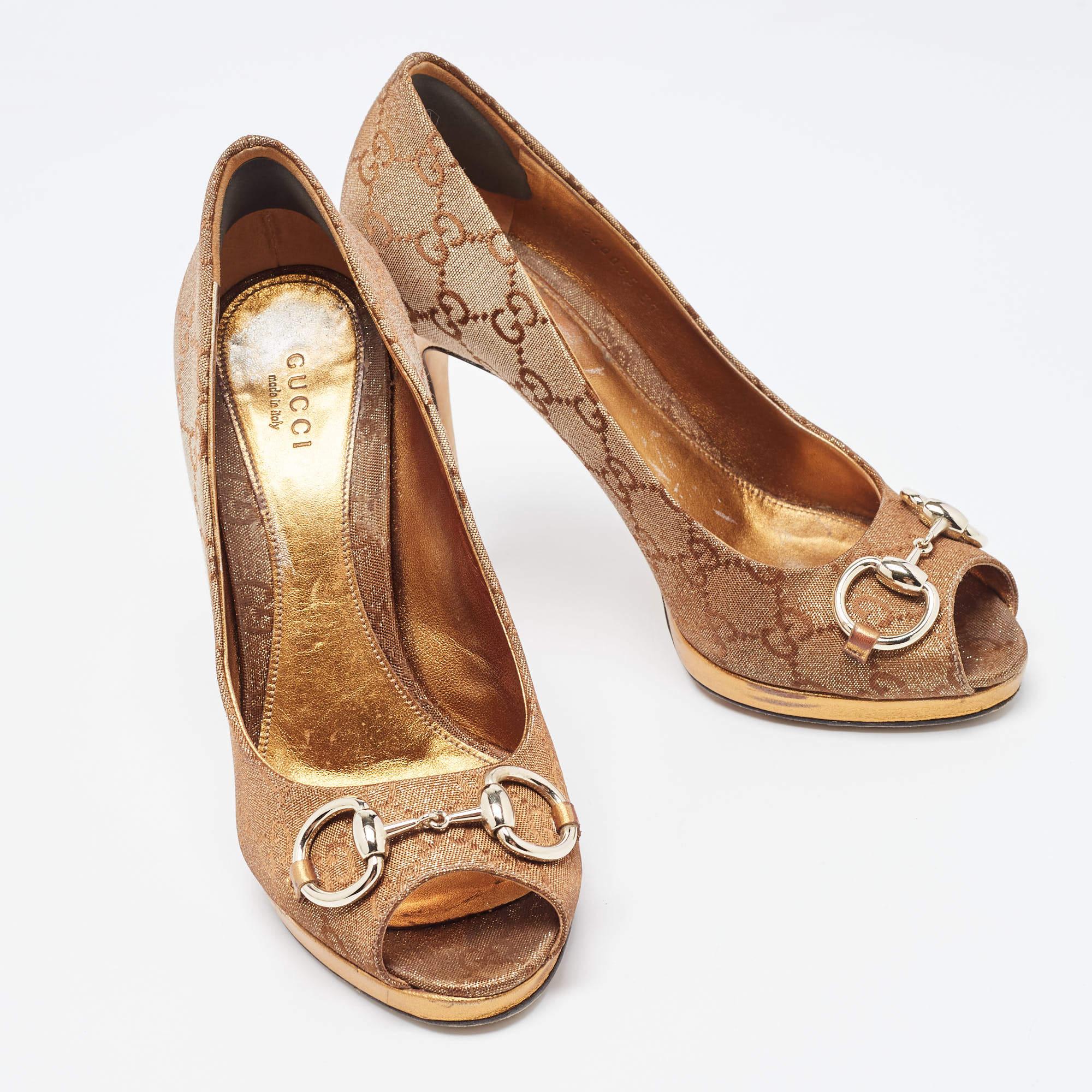 Gucci Bronze GG Canvas and Leather New Hollywood Horsebit Peep Toe Pumps Size 37 In Good Condition In Dubai, Al Qouz 2