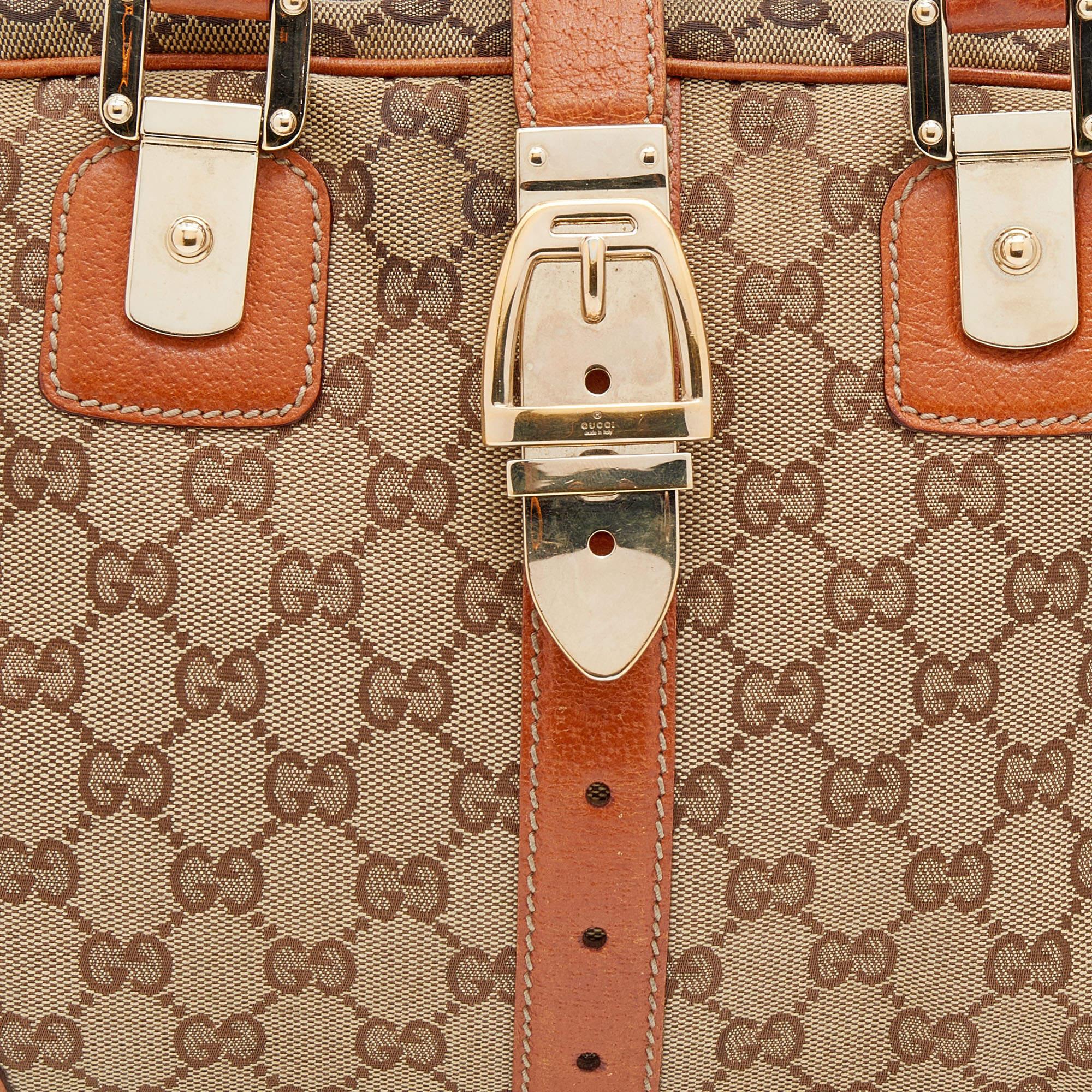 Gucci Boston Tasche aus Segeltuch und Leder mit brauner/beigefarbener GG-Schnalle im Angebot 1