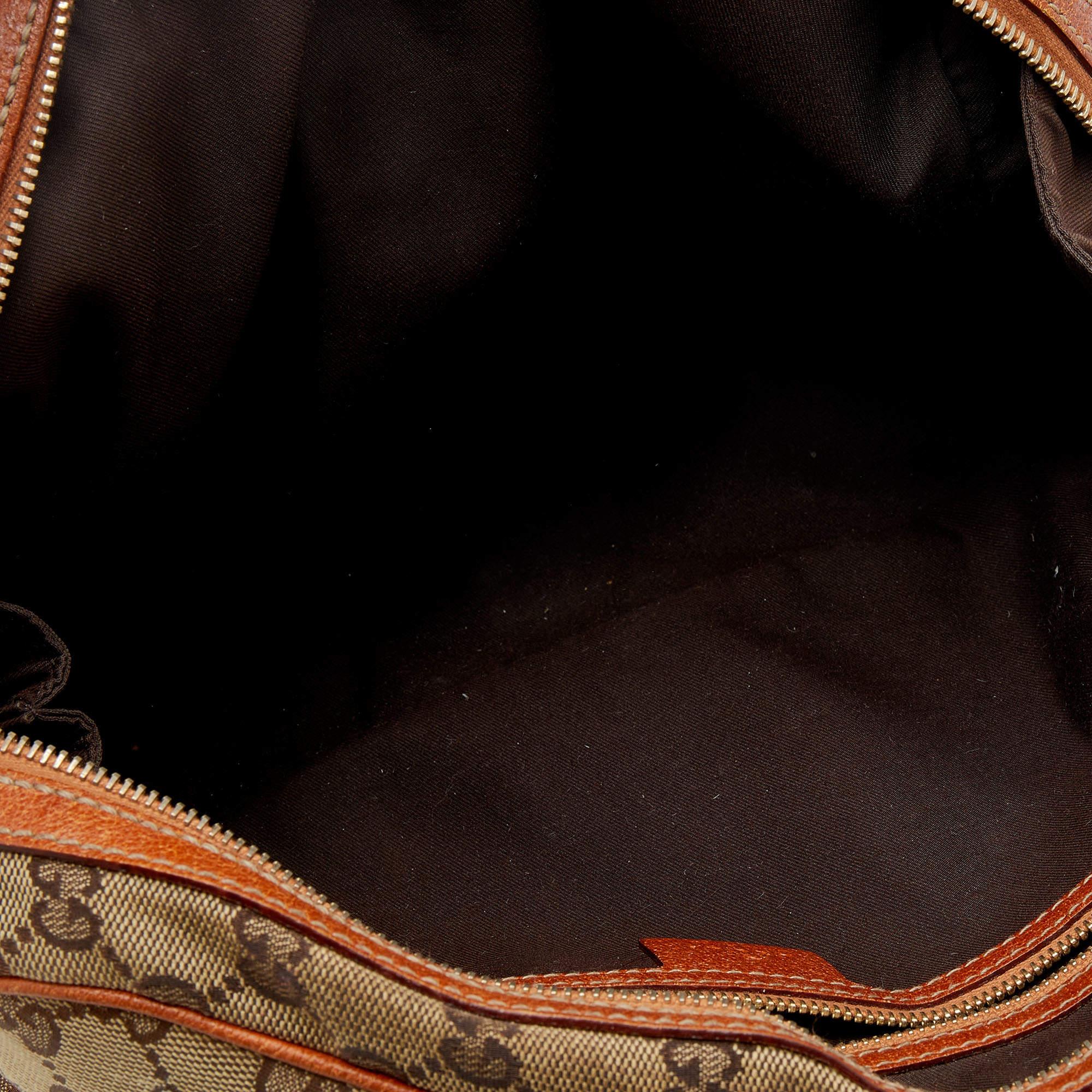 Gucci Boston Tasche aus Segeltuch und Leder mit brauner/beigefarbener GG-Schnalle im Angebot 2