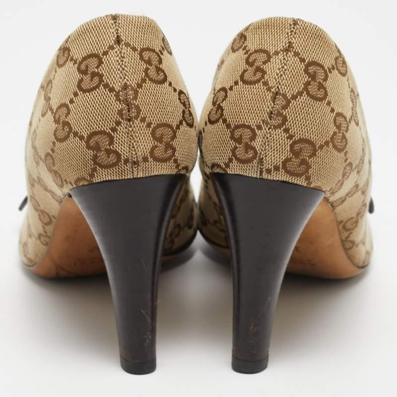 Gucci Brown/Beige GG Canvas GG Logo Peep Toe Block Heel Pumps Size 37 In Excellent Condition In Dubai, Al Qouz 2