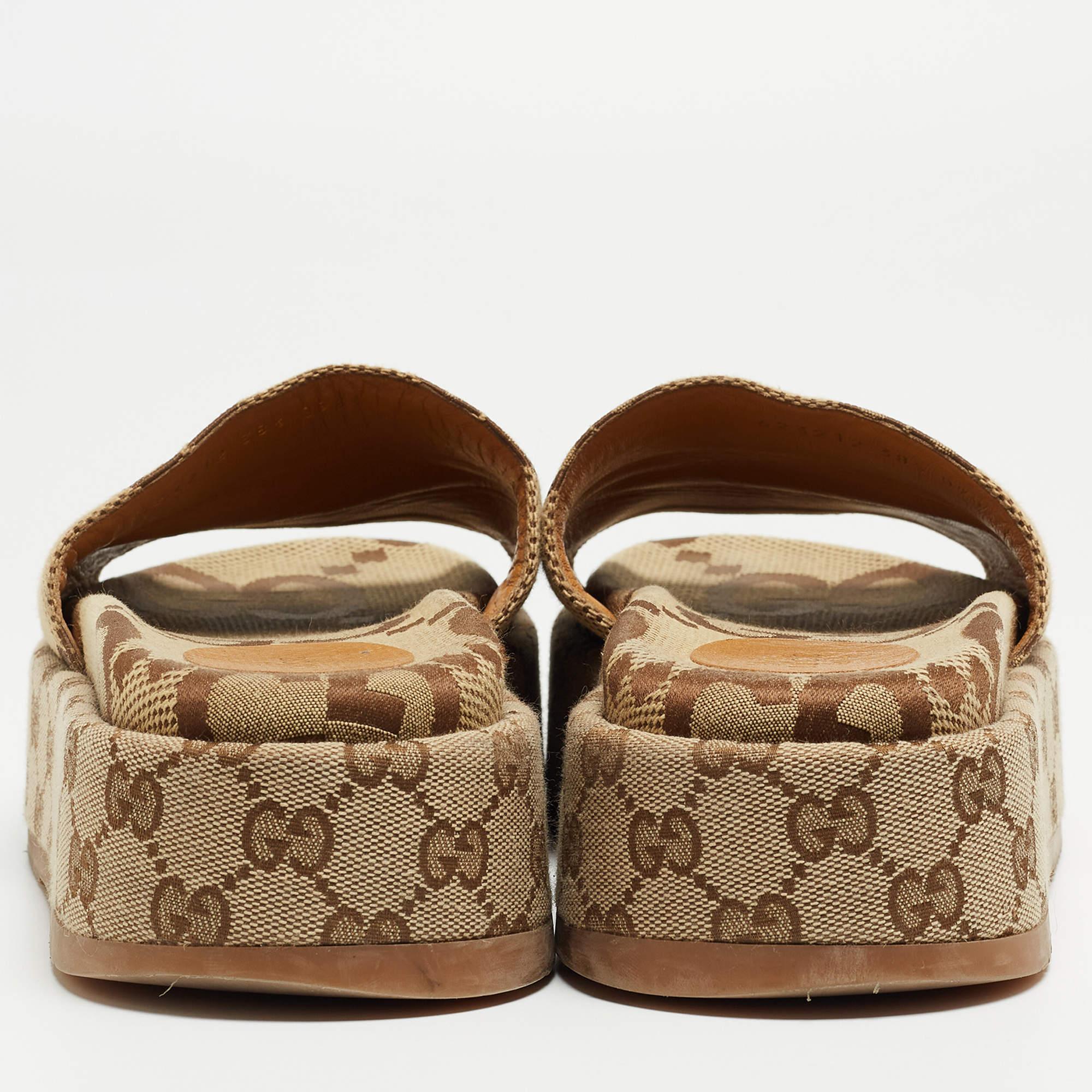 Gucci Brown/Beige GG Canvas Platform Slide Sandals Size 38.5 In Good Condition In Dubai, Al Qouz 2