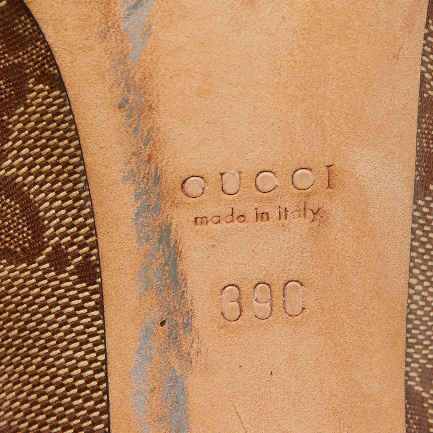 Gucci Brown/Beige GG Supreme Canvas and Leather Hysteria Pumps  For Sale 4