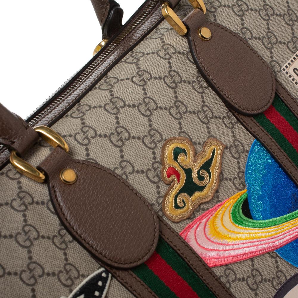 Gucci Brown/Beige GG Supreme Canvas and Leather Small Courrier Soft Duffel Bag In New Condition In Dubai, Al Qouz 2