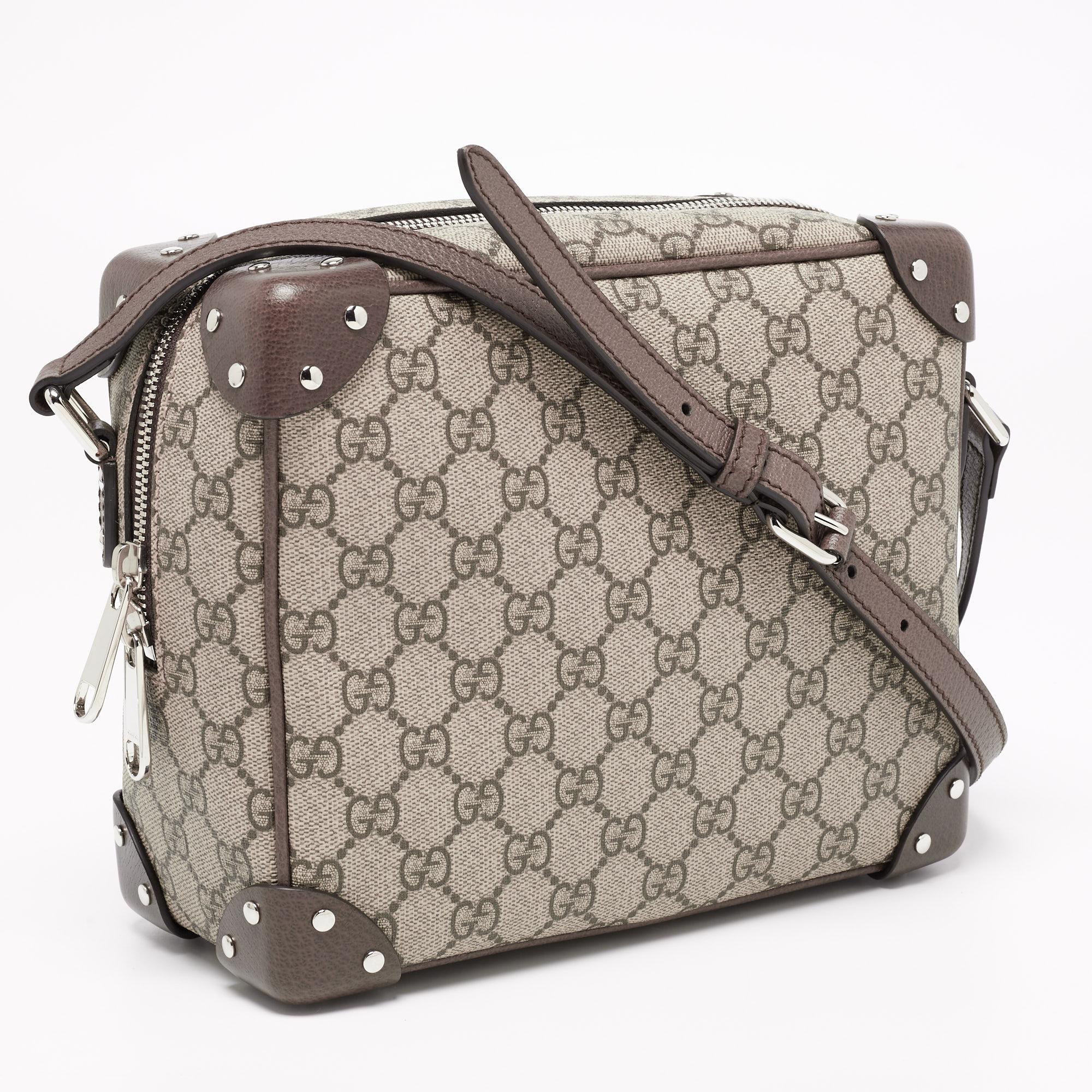 Gucci Brown/Beige GG Supreme Canvas and Leather Square Messenger Bag In New Condition In Dubai, Al Qouz 2