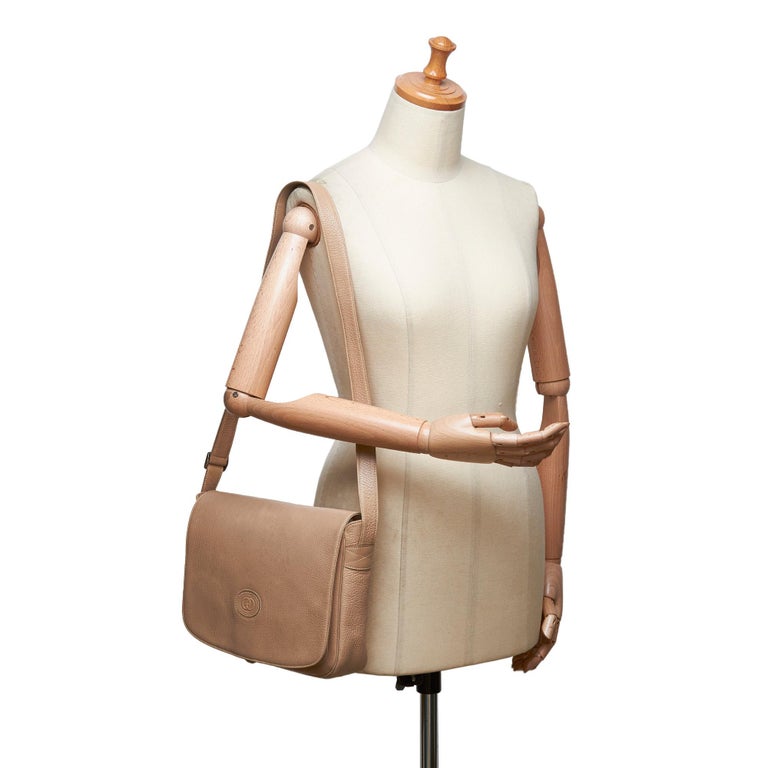 Gucci Brown Beige Leather Vintage Gucci Shoulder Bag Italy For Sale at 1stdibs