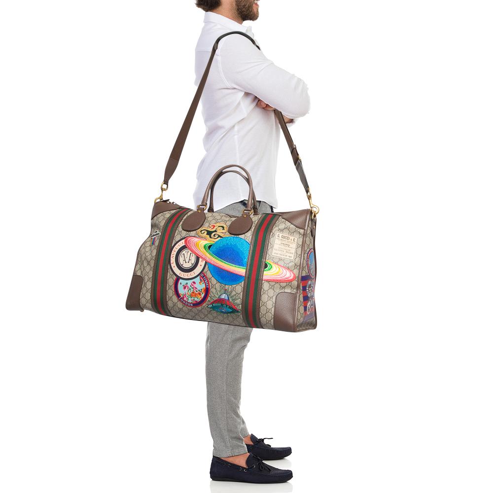 Duffel bags are ideal companions for ample occasions! Here we have a fashion-meets-functionality piece crafted from quality materials. The bag has been equipped with a well-sized interior that can easily fit in more than your