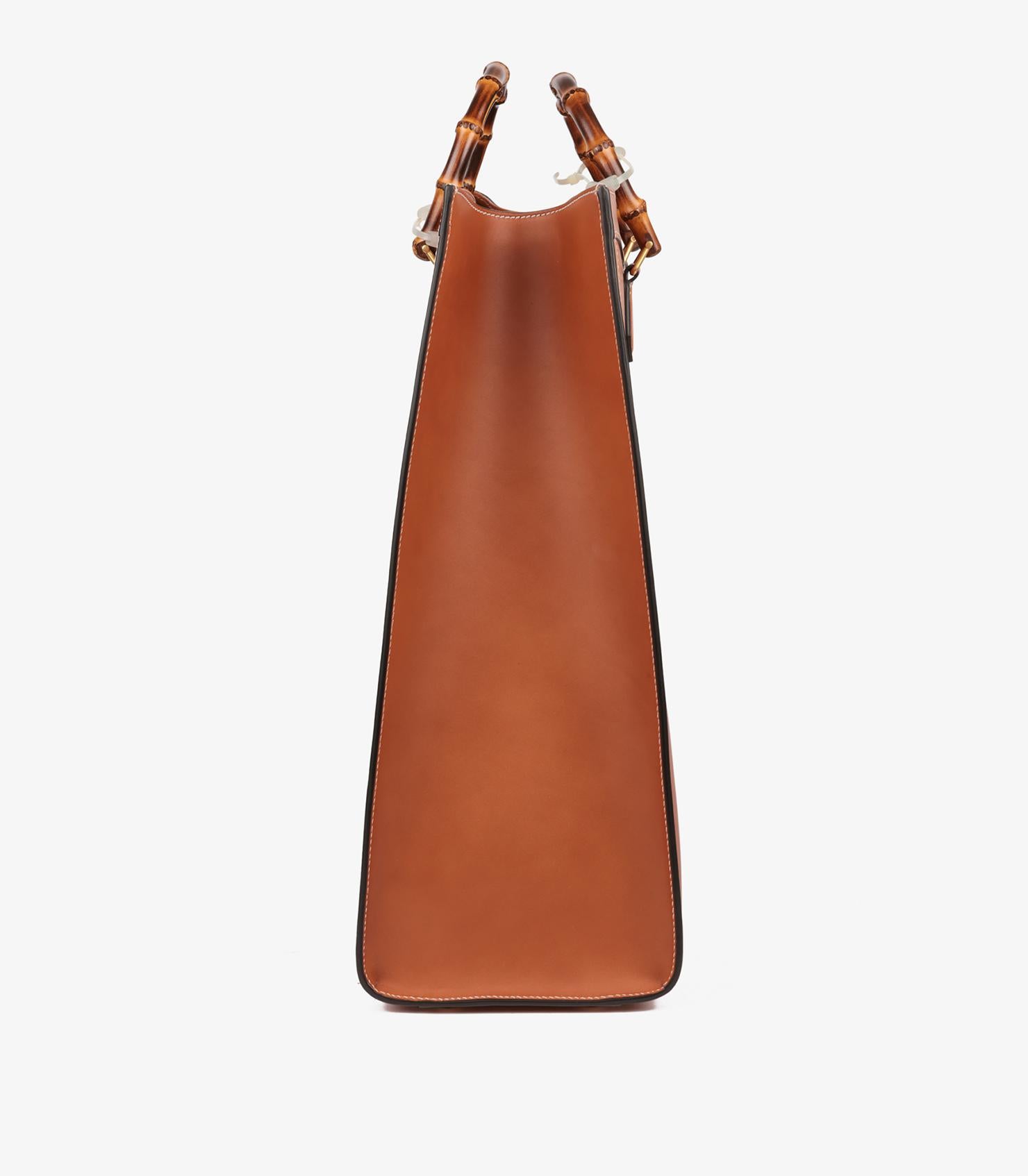 Gucci Maxi Diana in pelle di vitello marrone in vendita 8