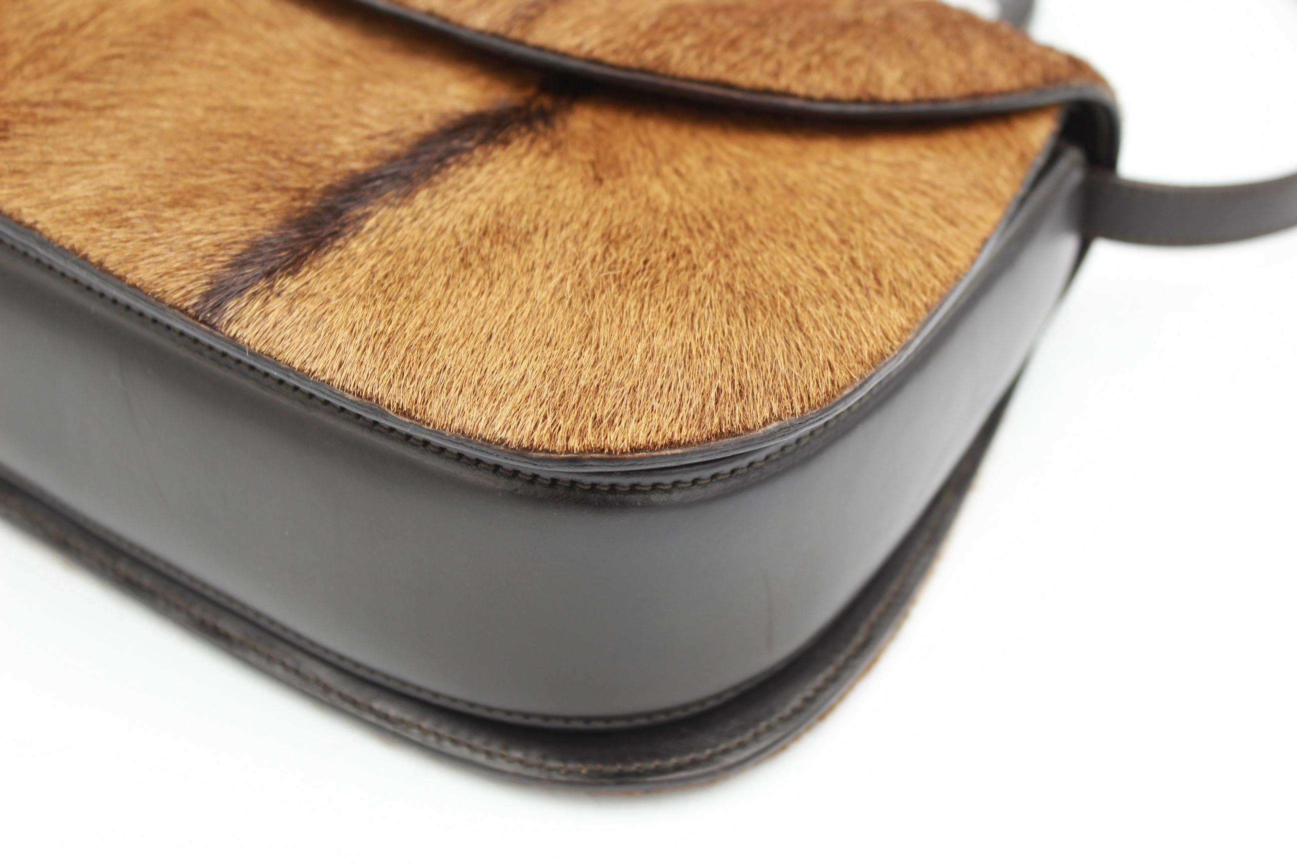 Women's or Men's Gucci Brown Calfskin Leather Shoulder Bag