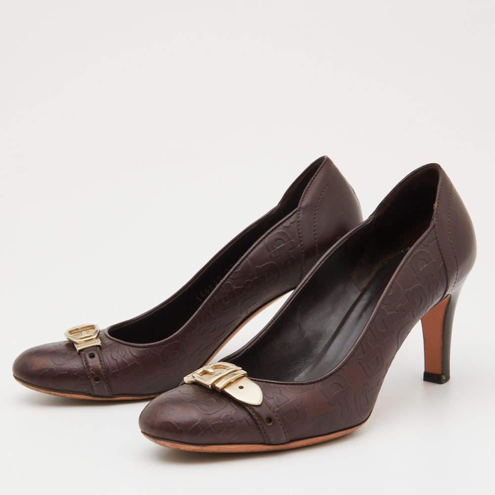 Gucci Brown Embossed Leather Buckle Pumps Size 37 For Sale 1