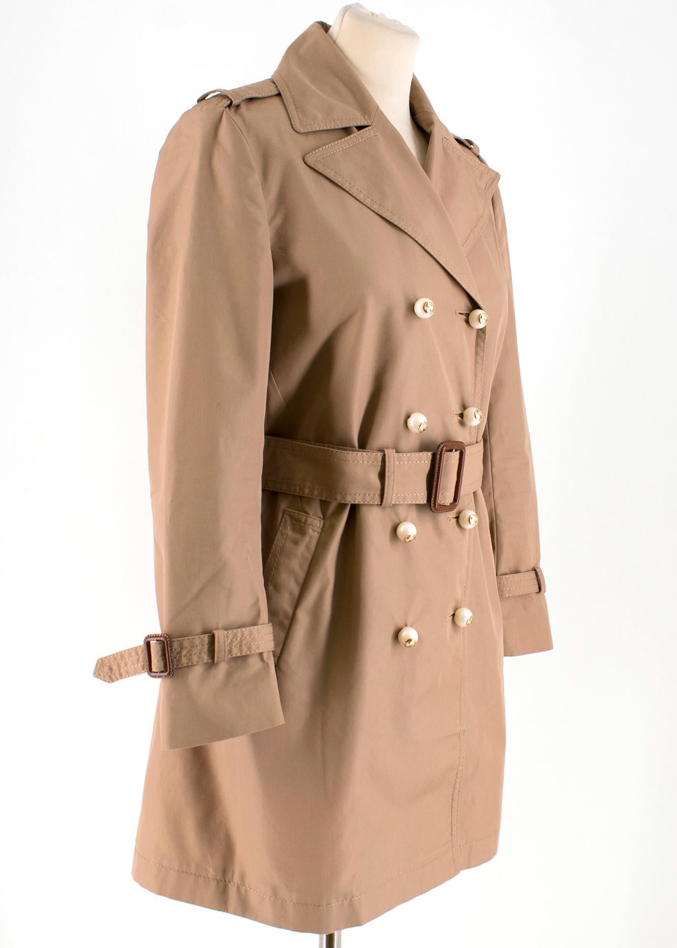 Gucci Brown Faux-Pearl Trench Coat 

- Light Brown Trench Coat 
- Notch lapel, double breasted 
- Faux-pearl logo embellished buttons down center front
- Belted sleeves
- Partial floral print silk at back neck
- Lining at sleeves 
- Side slip