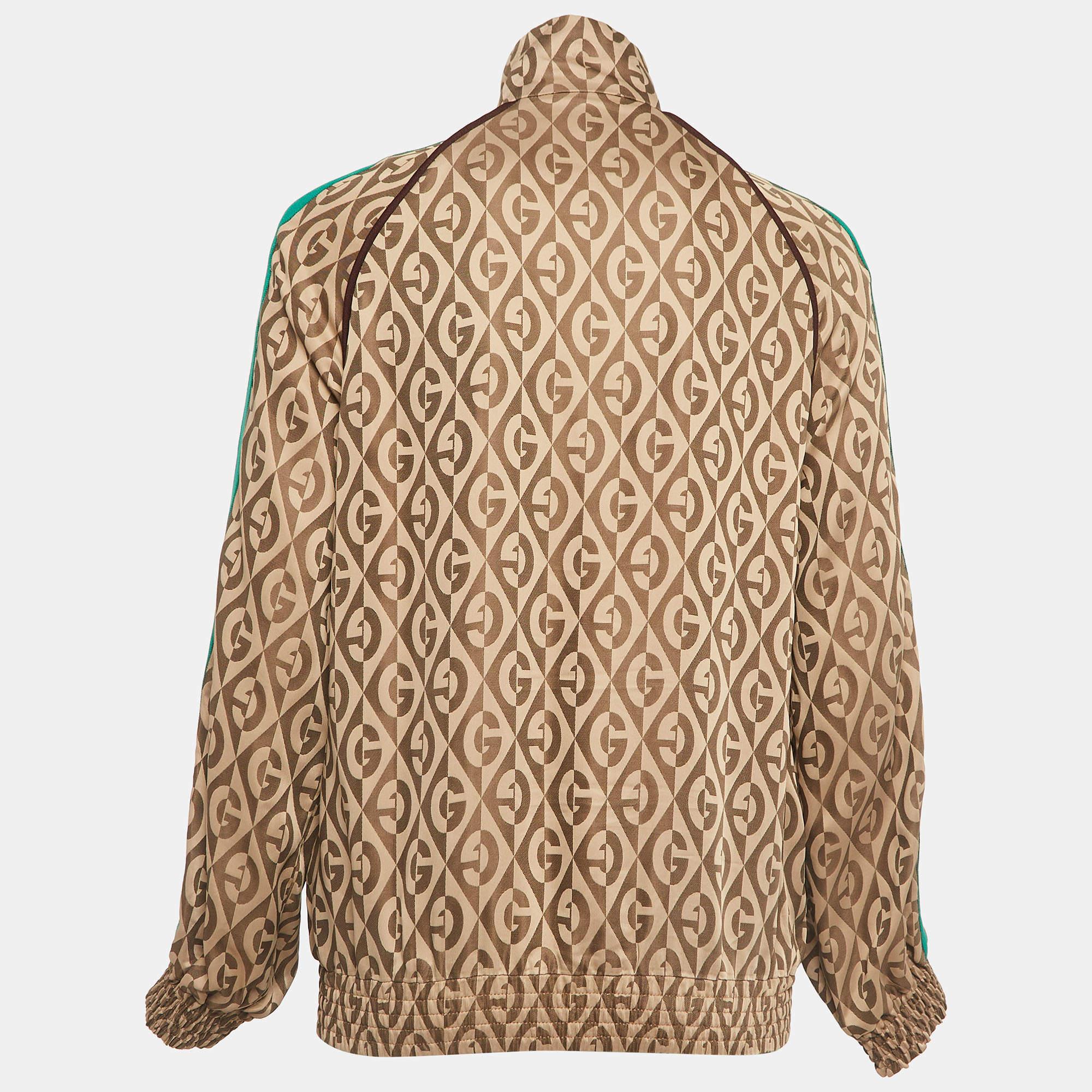 Infondi una dose extra di stile nel tuo abbigliamento con questa giacca di gran moda. Realizzato con materiali di qualità, incarna un'atmosfera contemporanea ed è ricco di caratteristiche funzionali.

