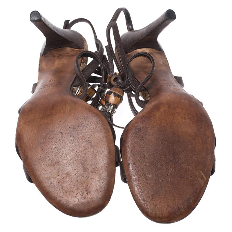 Gucci Brown GG Canvas and Leather Open Toe Bamboo Tassel Sandal Size 37 In Good Condition For Sale In Dubai, Al Qouz 2