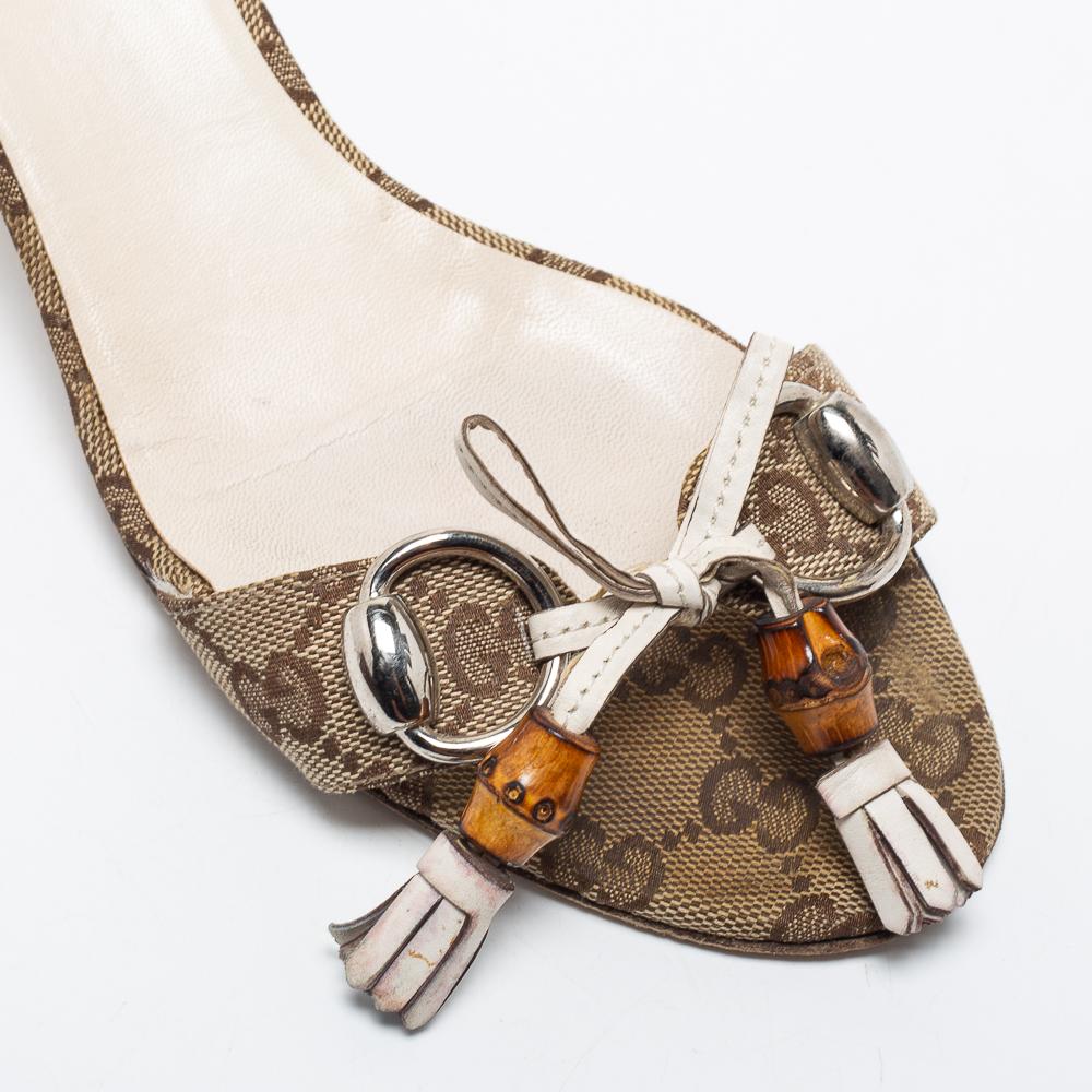 Gucci Brown GG Canvas Bamboo Tassel Horsebit Slide Sandals Size 39 In Good Condition In Dubai, Al Qouz 2