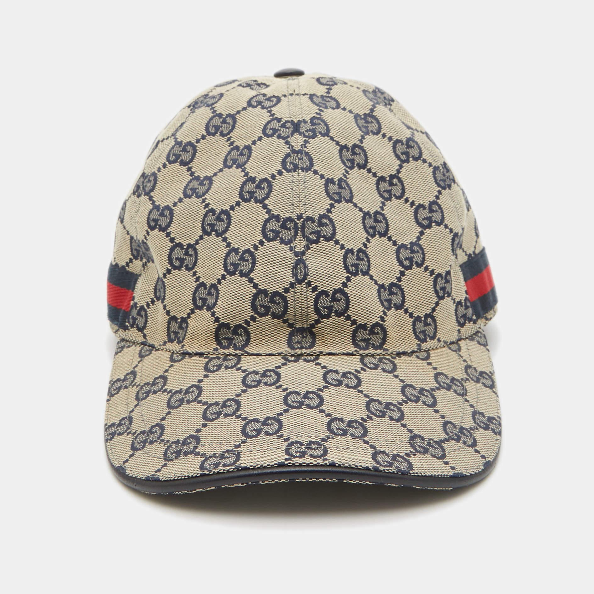 Caps are an ideal style statement with casual outfits. This Gucci piece is made from quality materials and features signature elements. This piece will be a smart addition to your cap collection.