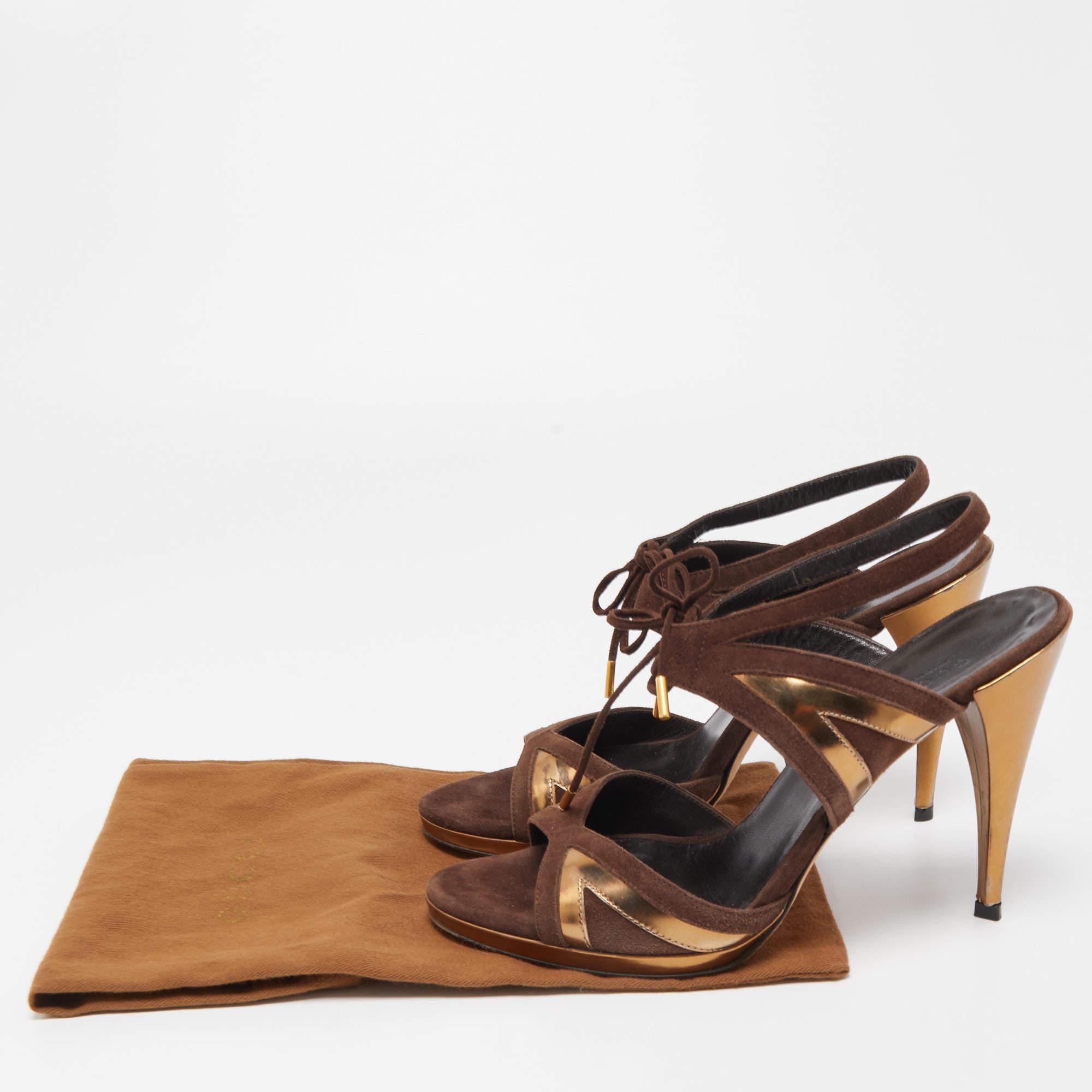 Gucci Sandales en cuir et daim marron/doré à nouer à la cheville Taille 37.5 en vente 4