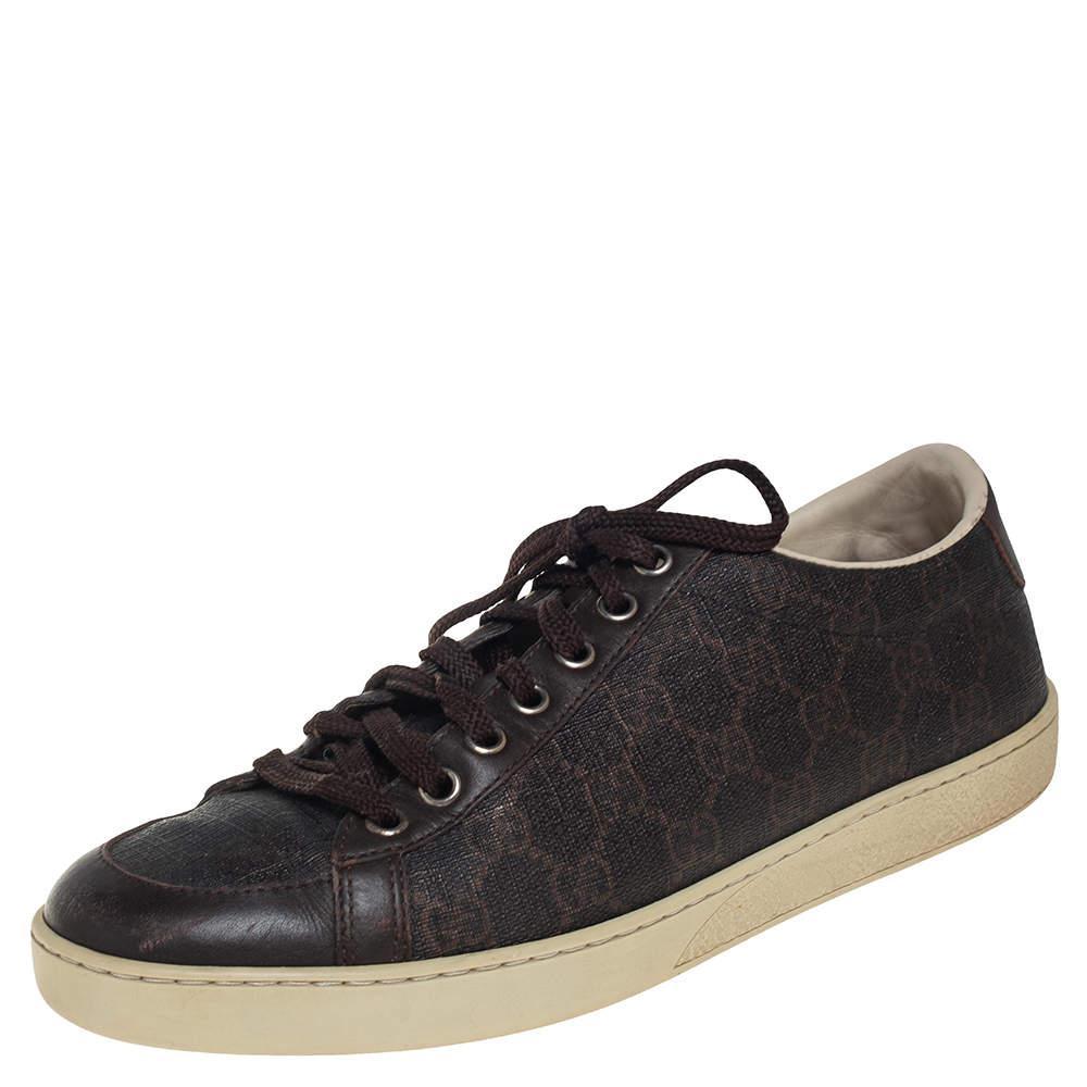 These stylish sneakers by Gucci are all you need to uplift a casual outfit. It is rendered in Guccissima-coated canvas and leather and styled with laces on the vamps and round toes. Wear these low-top sneakers with all your causals. 
