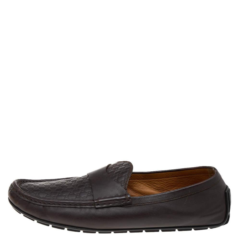 Let comfort and classic style be yours with these designer loafers from Gucci. Crafted in brown Guccissima leather, the high-quality shoes have the perfect construction to take you through the day with utmost ease.

