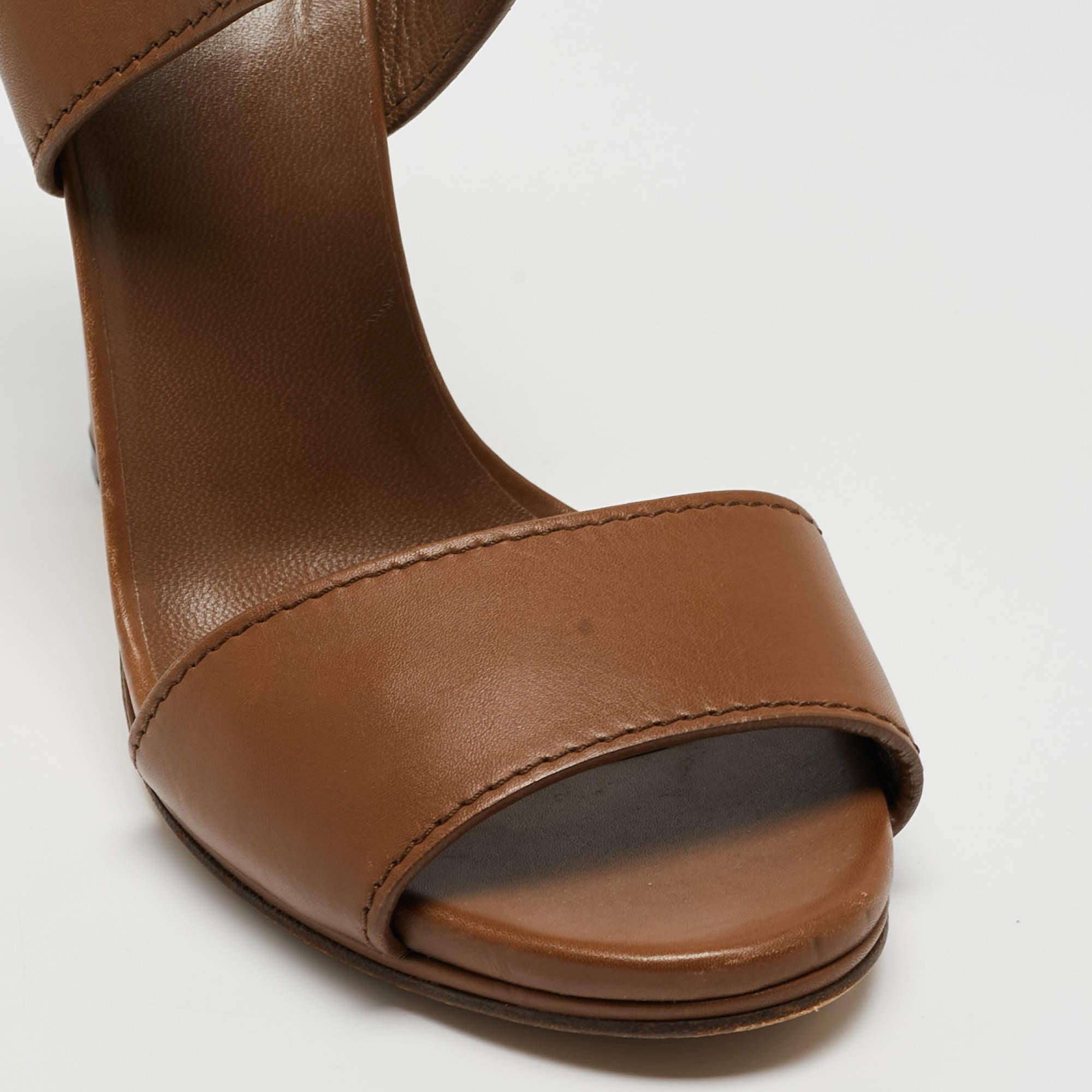 Gucci Brown Leather Bamboo Buckle Ankle Strap Sandals Size 40 For Sale 3