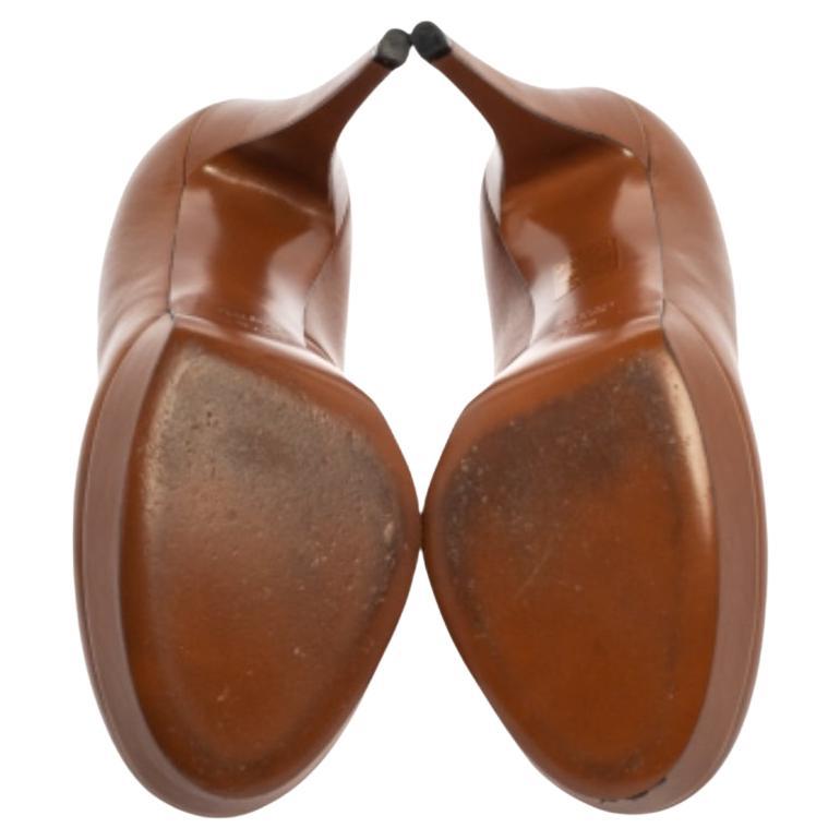 Gucci Brown Leather Betty Platform Pumps Size 37.5 For Sale 3