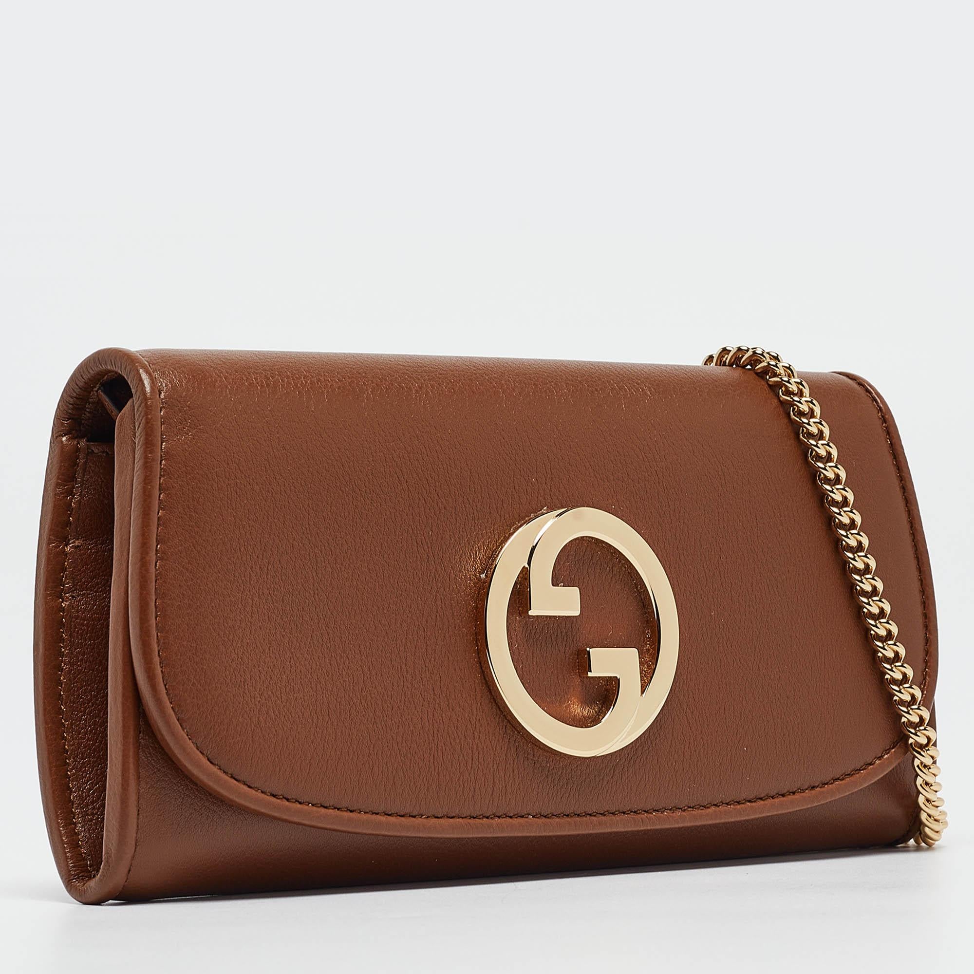 Gucci Brown Leather Blondie Wallet on Chain In Excellent Condition In Dubai, Al Qouz 2